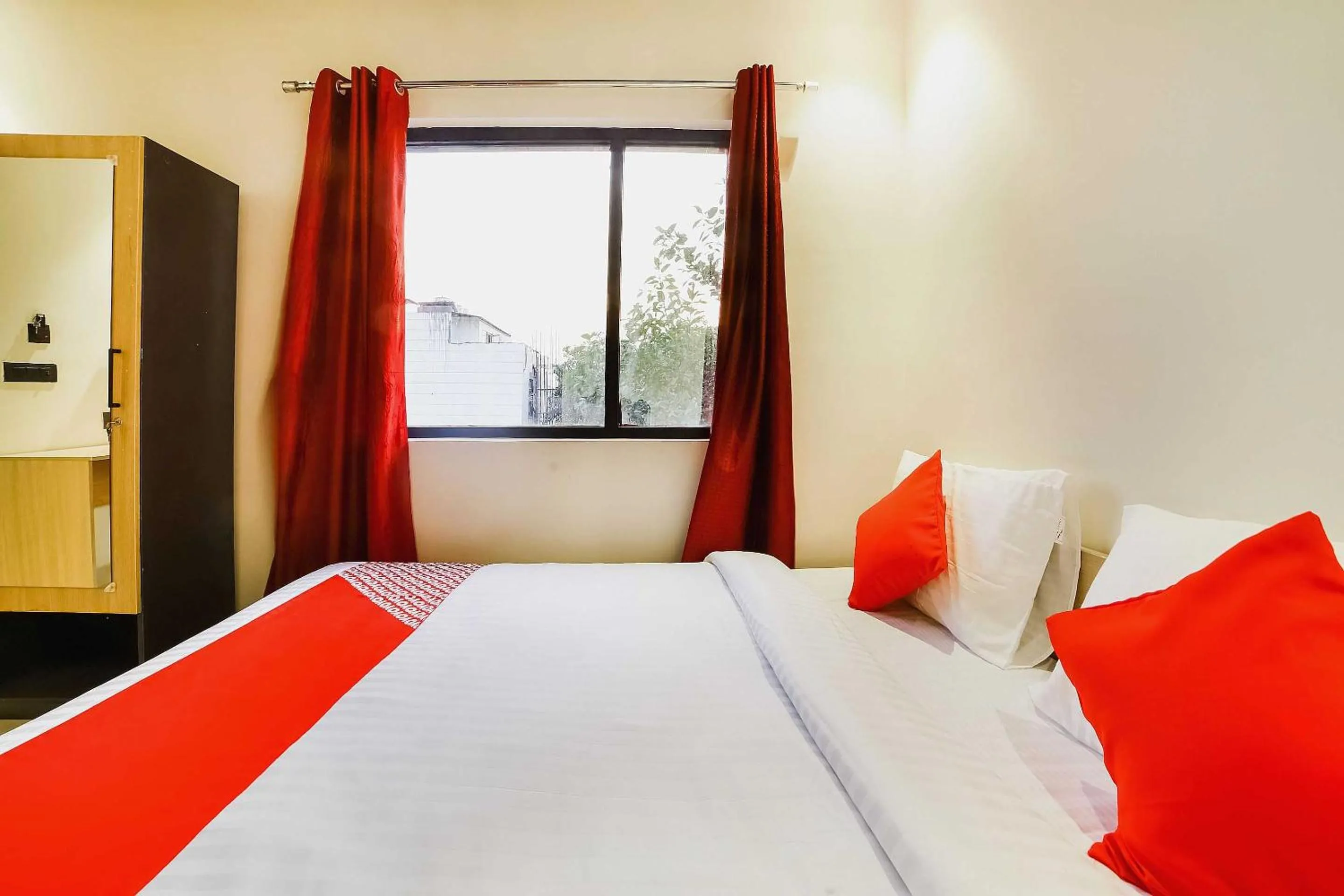 Bathroom, Bed in Hotel O Ashirwad home Near Pitampura