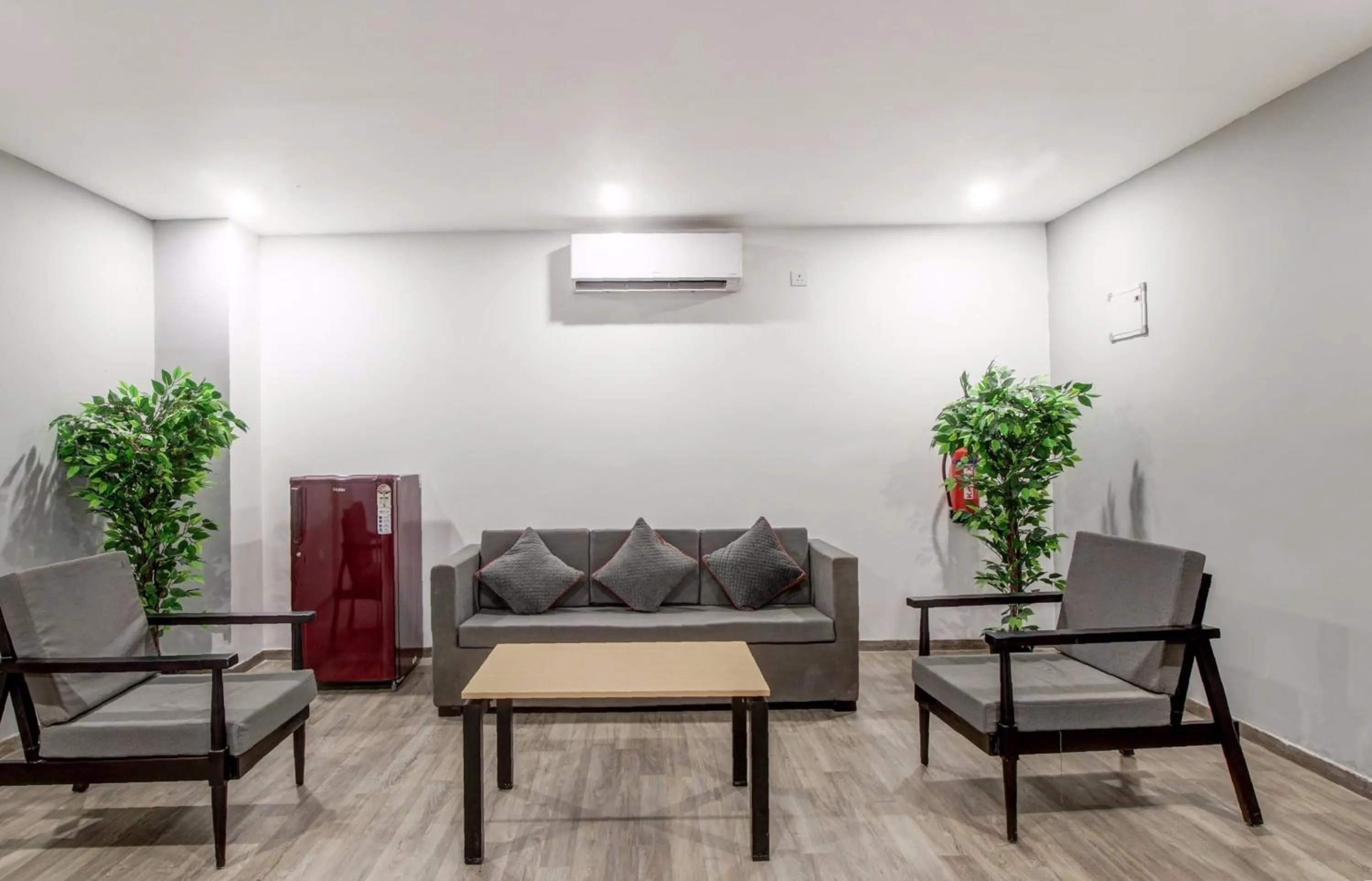 Lobby or reception in Super Townhouse RCC Majestic 397 LB Nagar