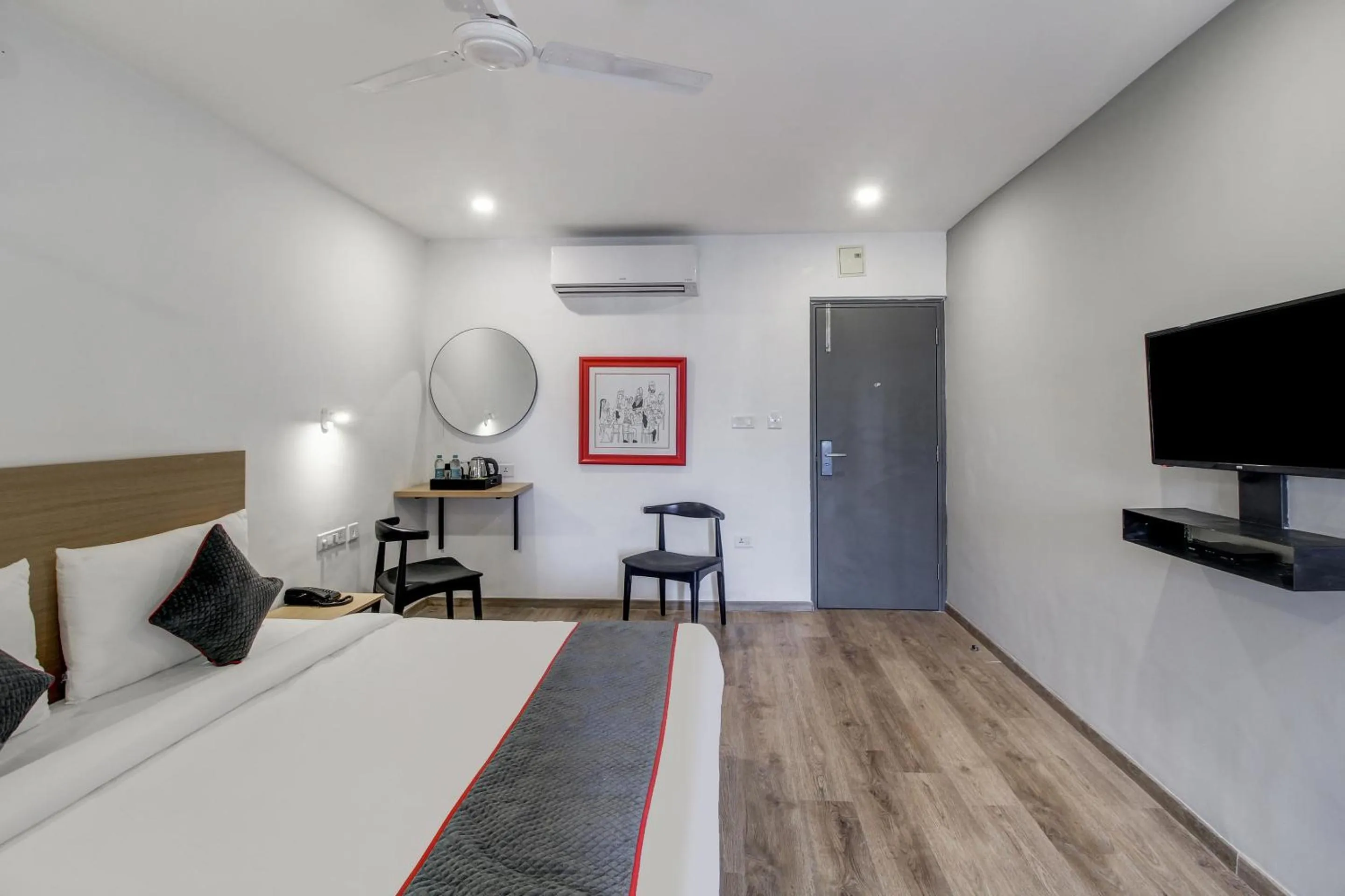 Bedroom, Bed in Super Townhouse RCC Majestic 397 LB Nagar