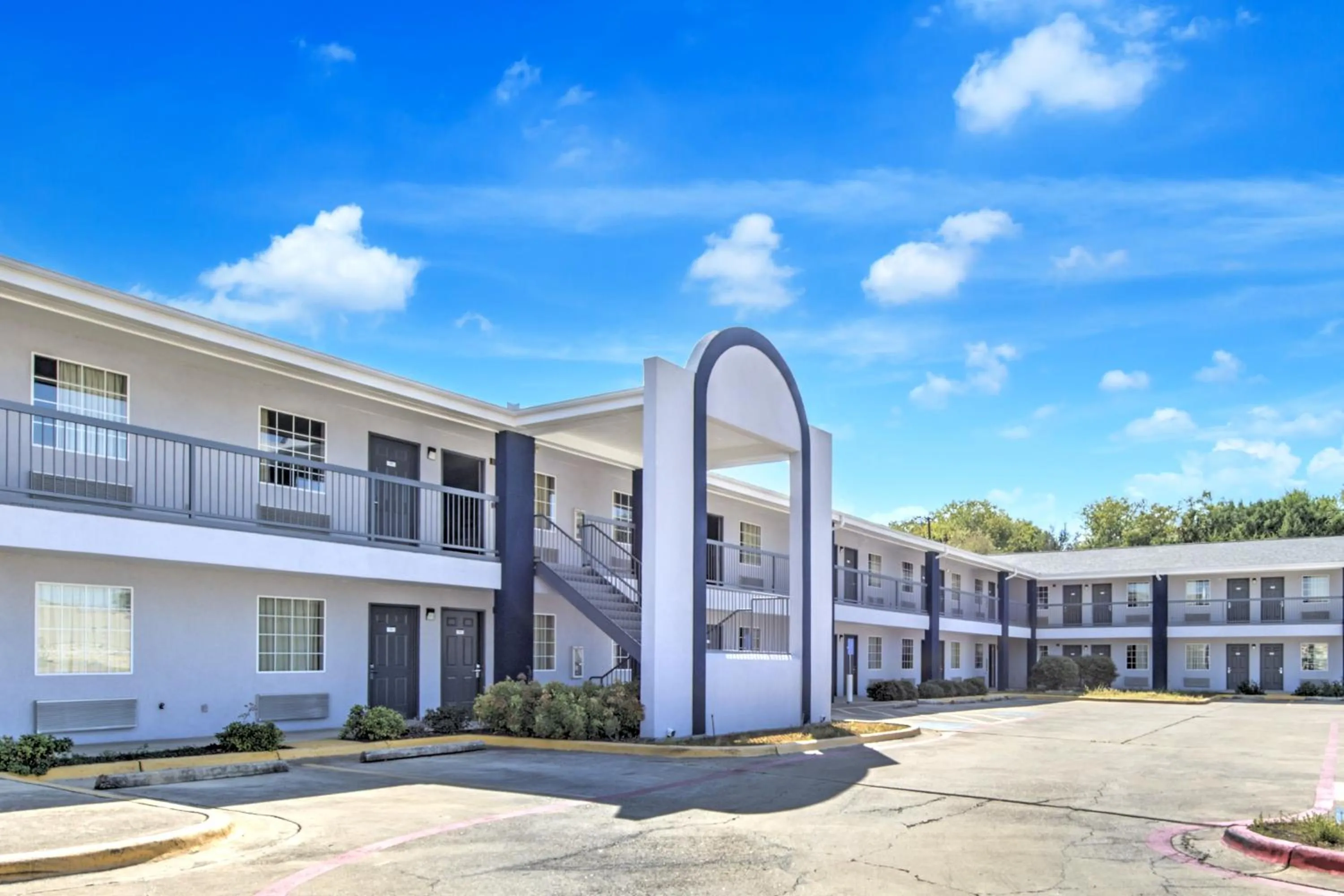Facade/entrance in Heights Inn by Townhouse Harker Heights Killeen