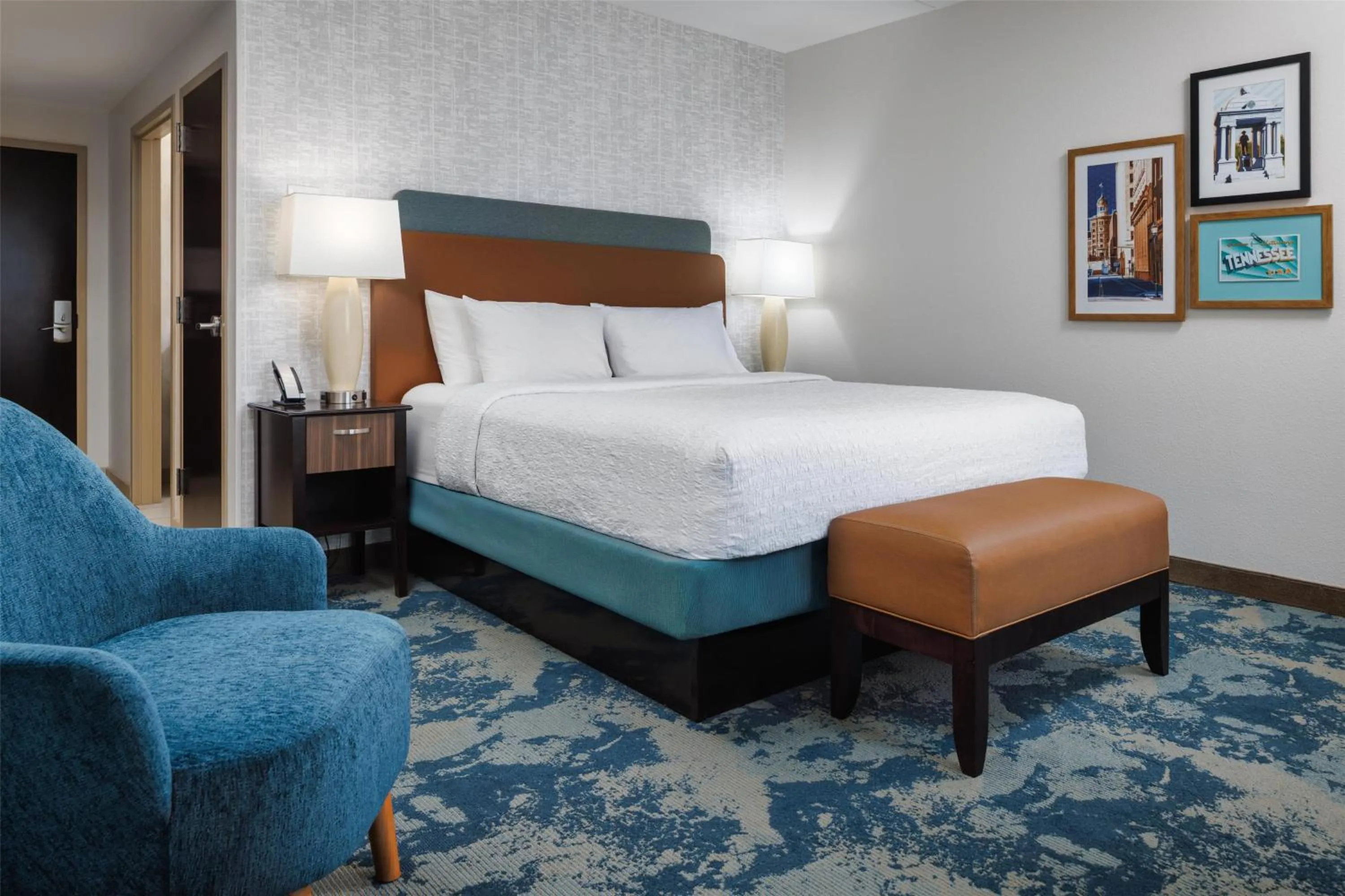 Bed in Hampton Inn & Suites Chattanooga/Hamilton Place