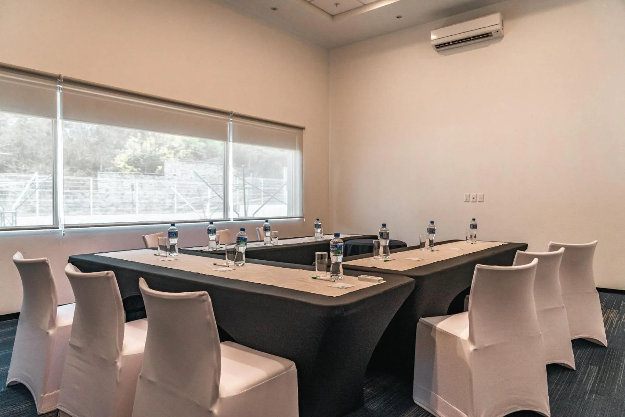 Meeting/conference room in Holiday Inn Guadalajara Patria-Universidad by IHG