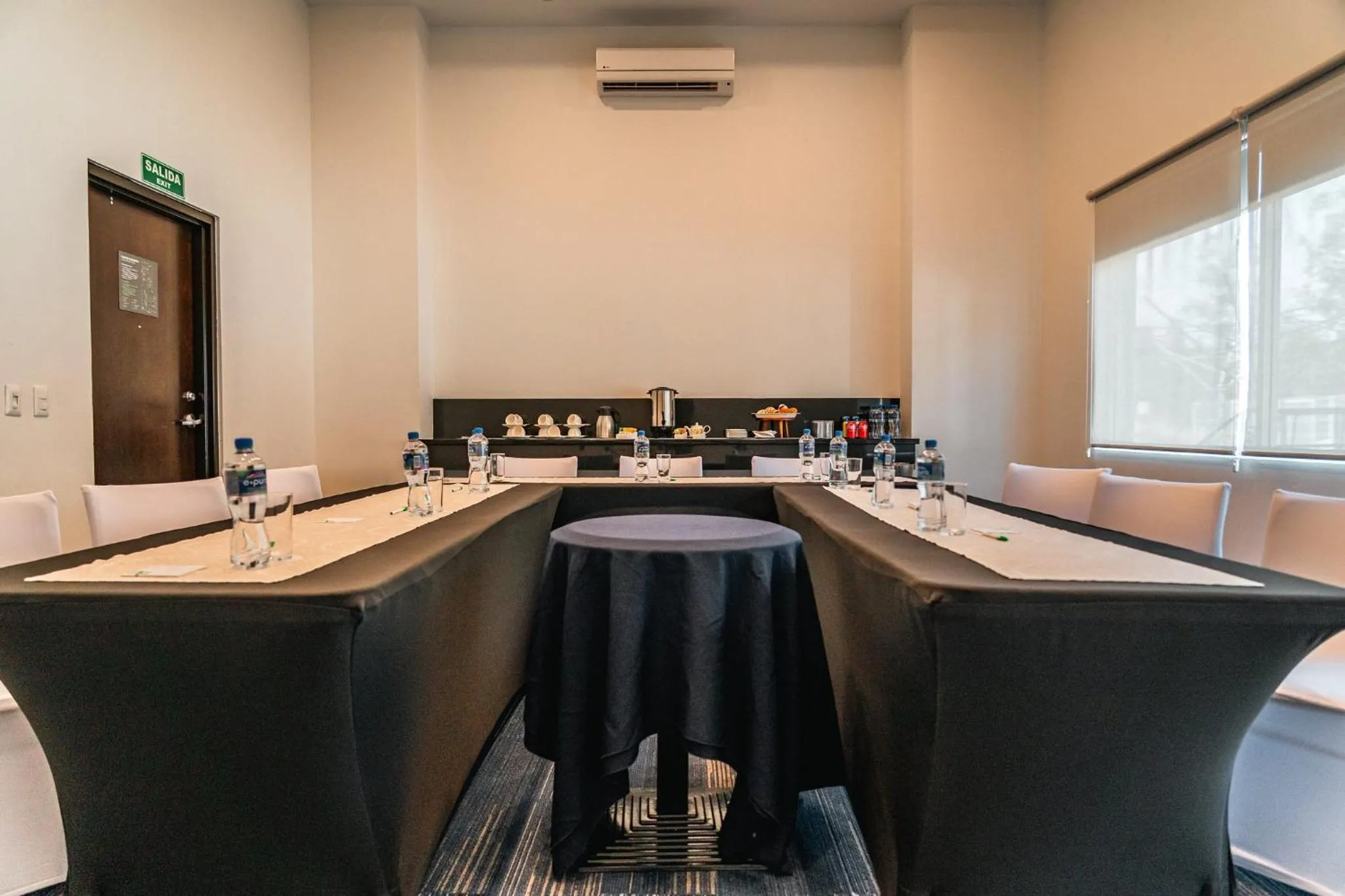 Meeting/conference room in Holiday Inn Guadalajara Patria-Universidad by IHG