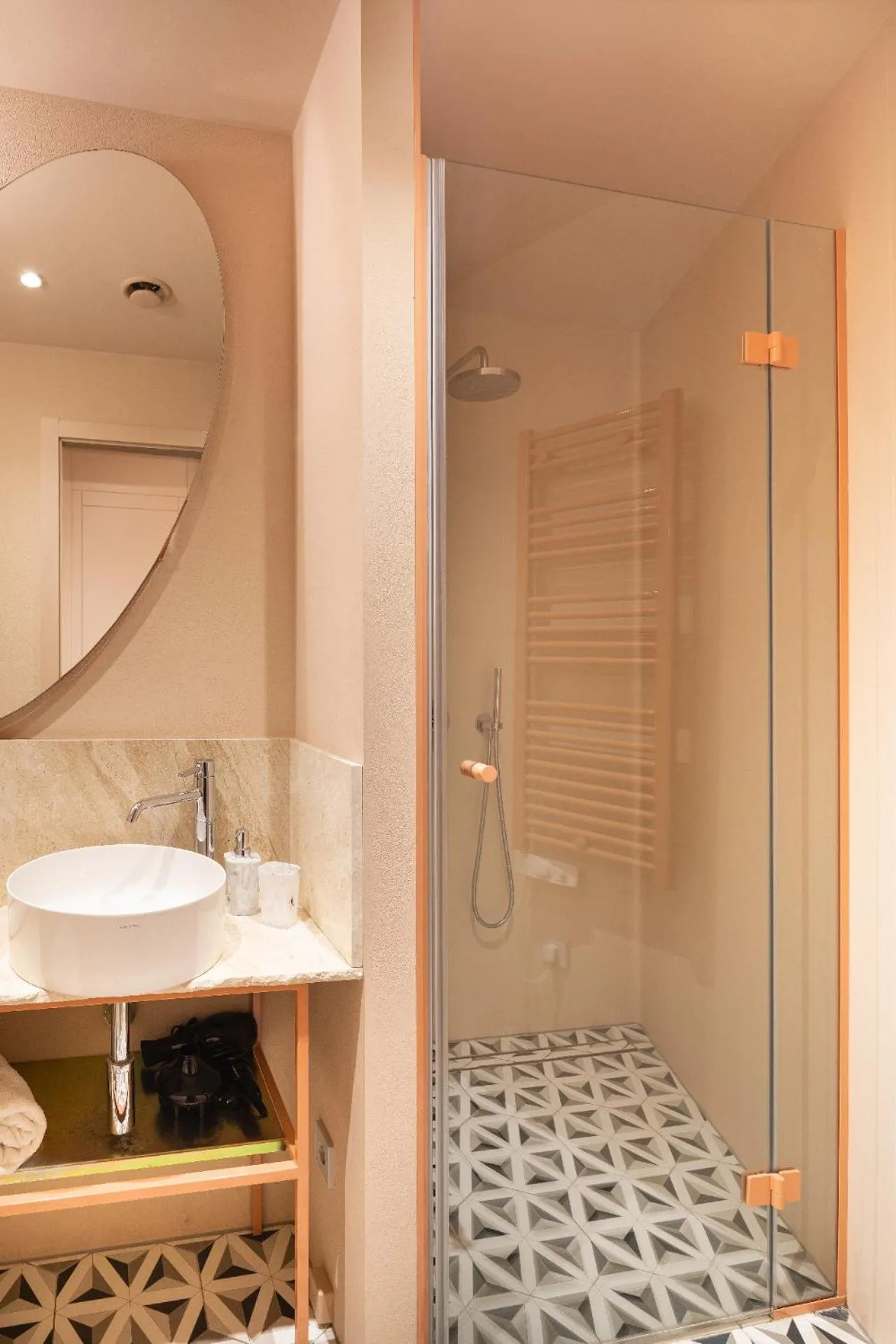 Shower in Redstone Apartments