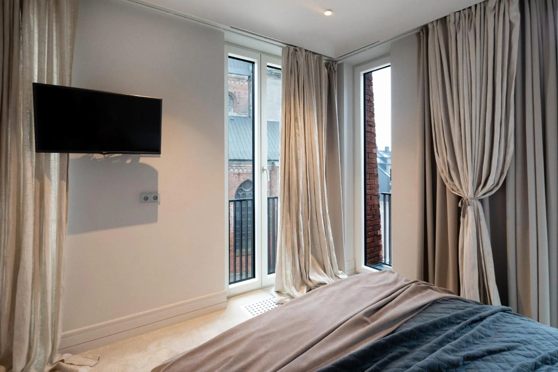 Bed in Redstone Apartments