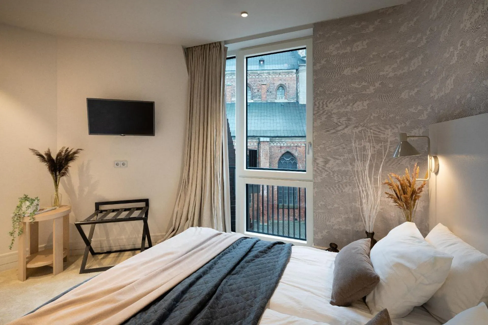 Bed in Redstone Apartments