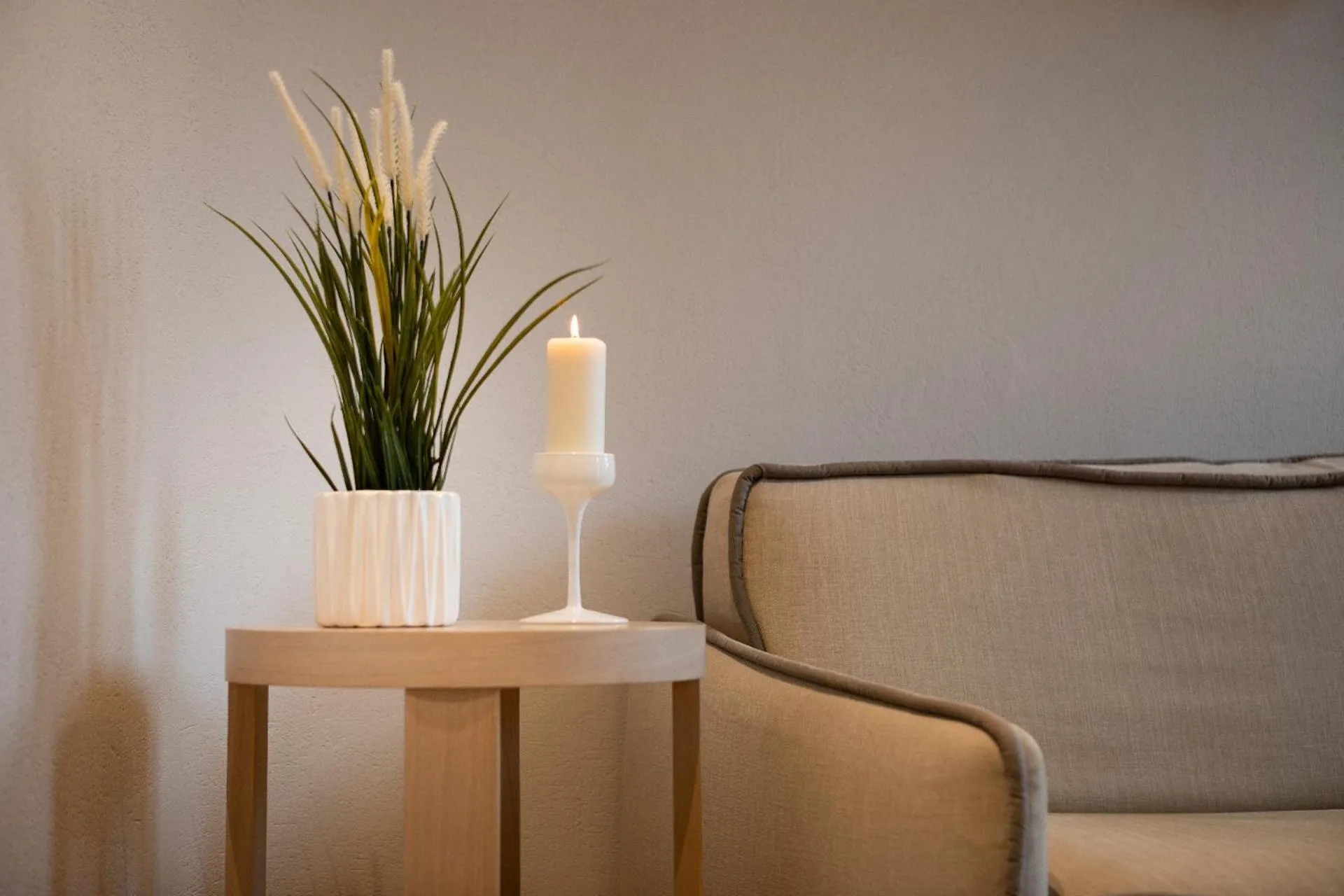 Decorative detail in Redstone Apartments