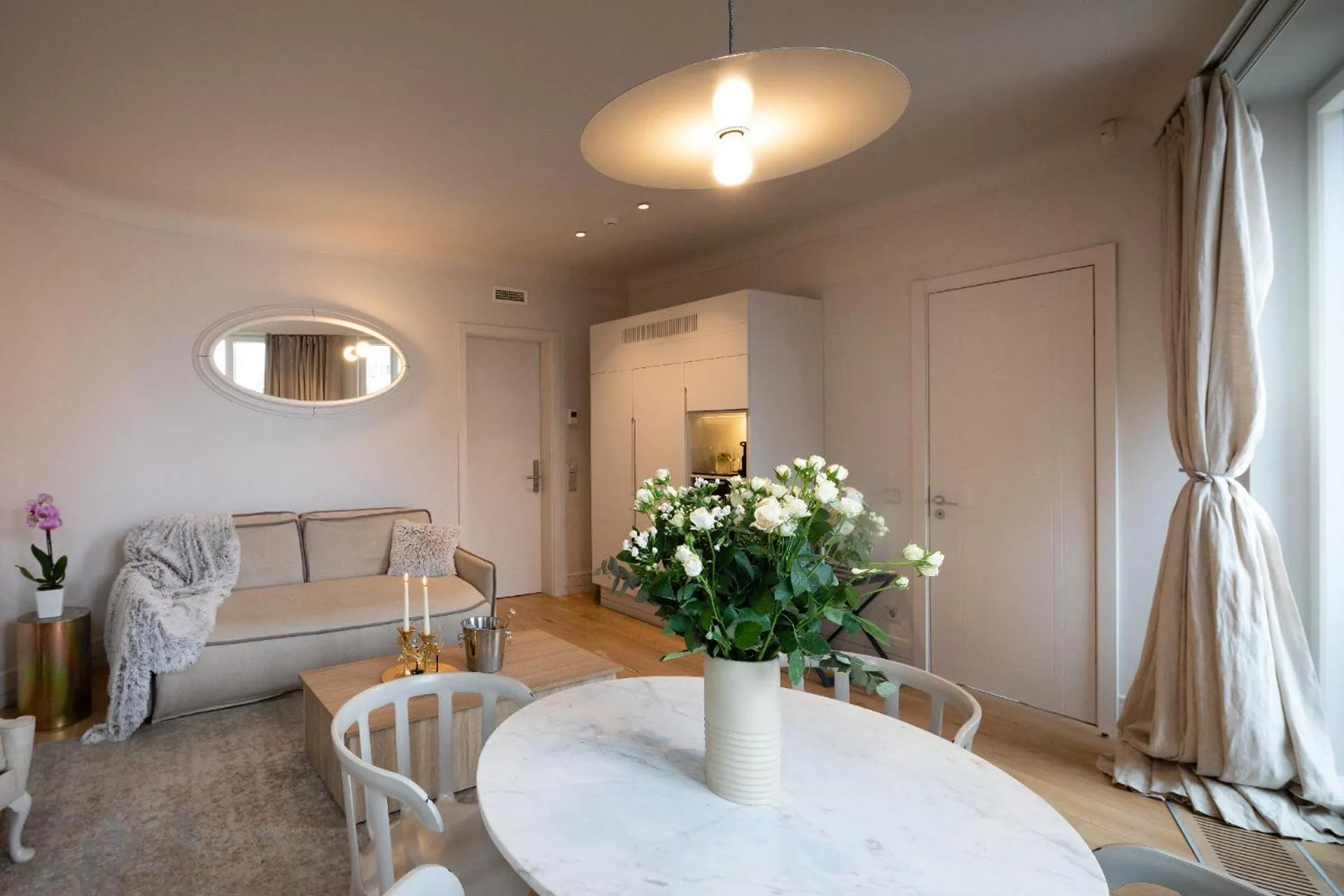 Photo of the whole room, Bed in Redstone Apartments