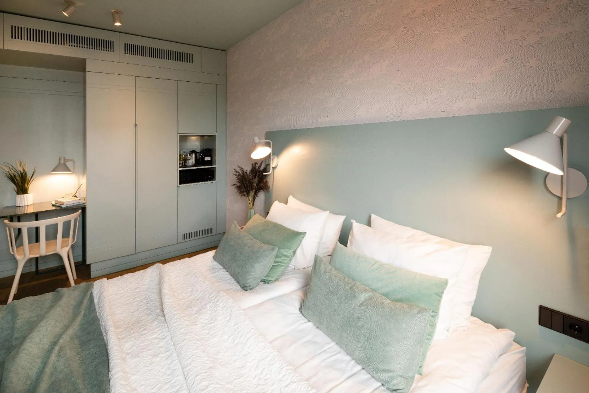 Bed in Redstone Apartments