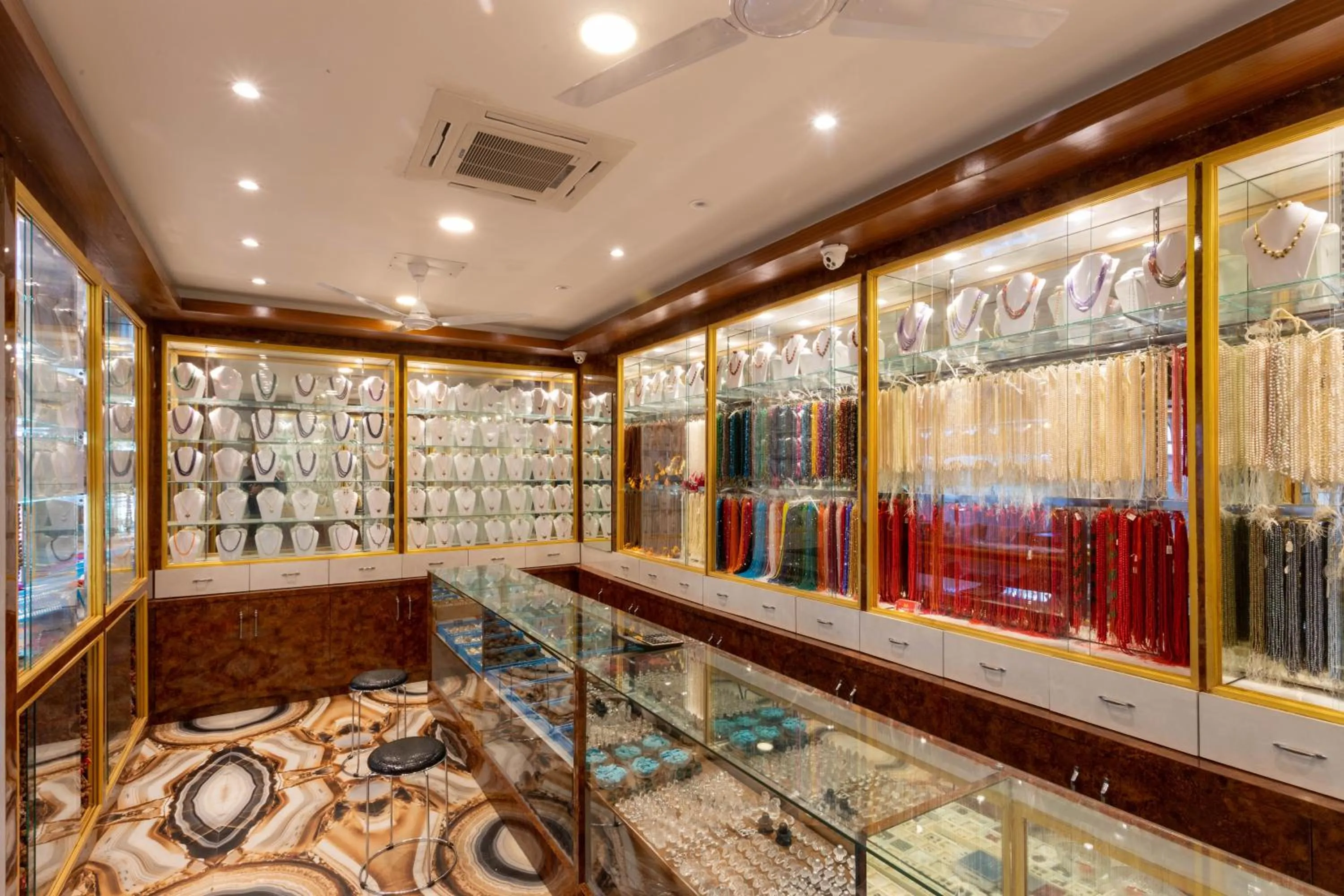 On-site shops in Hotel Mahadev Inn Pokhara