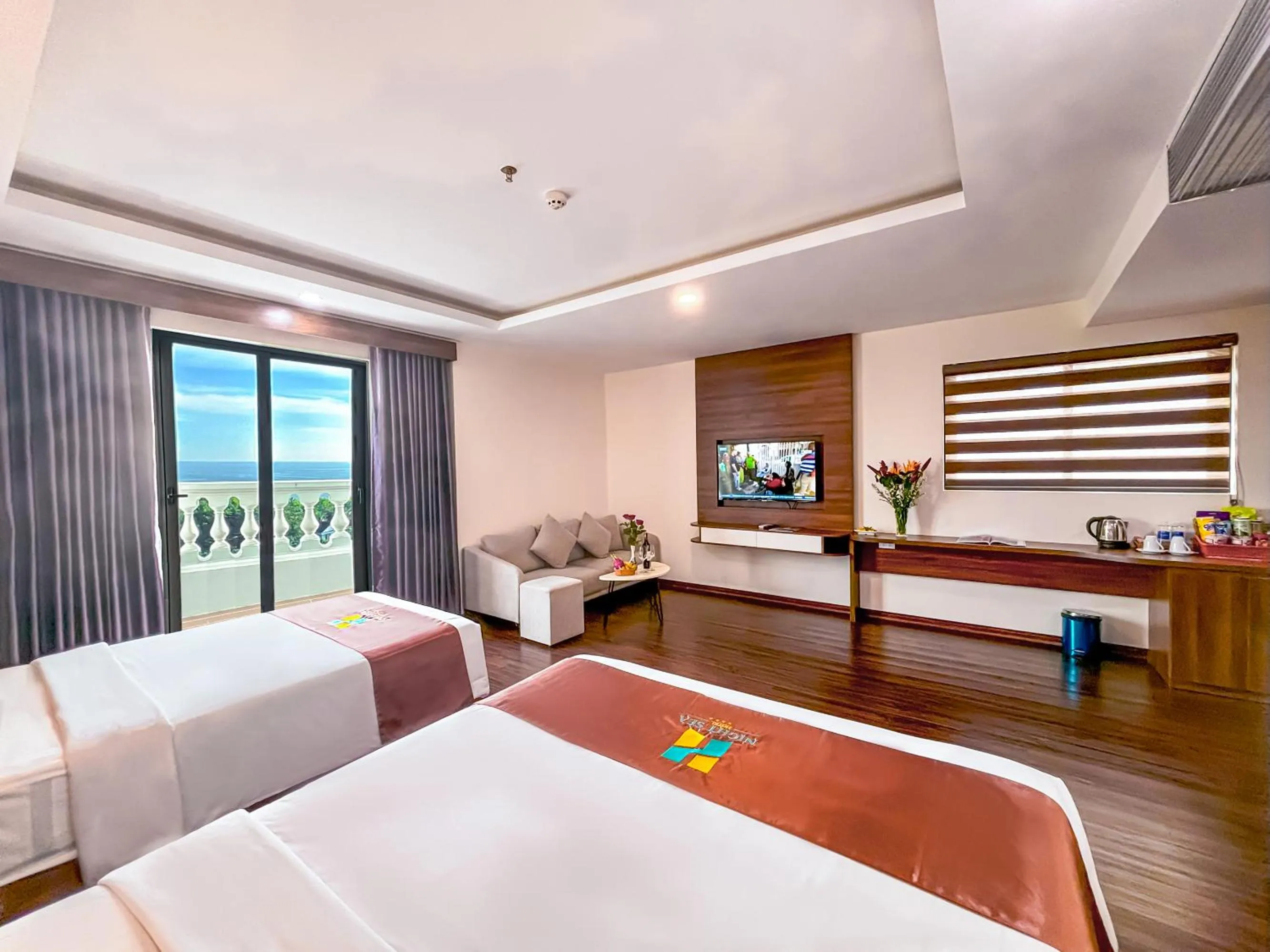 Communal lounge/ TV room, Bed in NIGHT SEA HOTEL