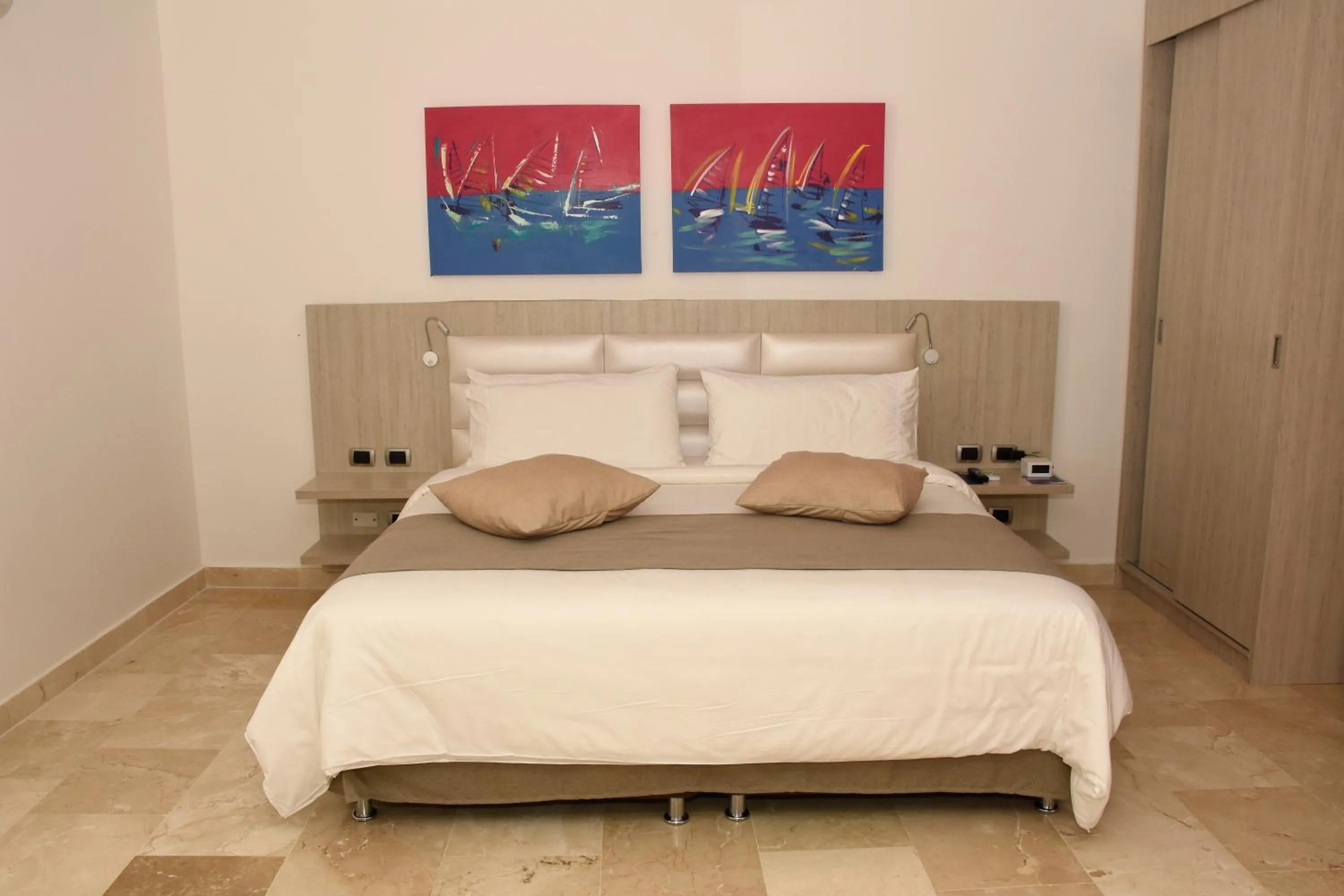 Bedroom, Bed in Radisson Diamond Barranquilla