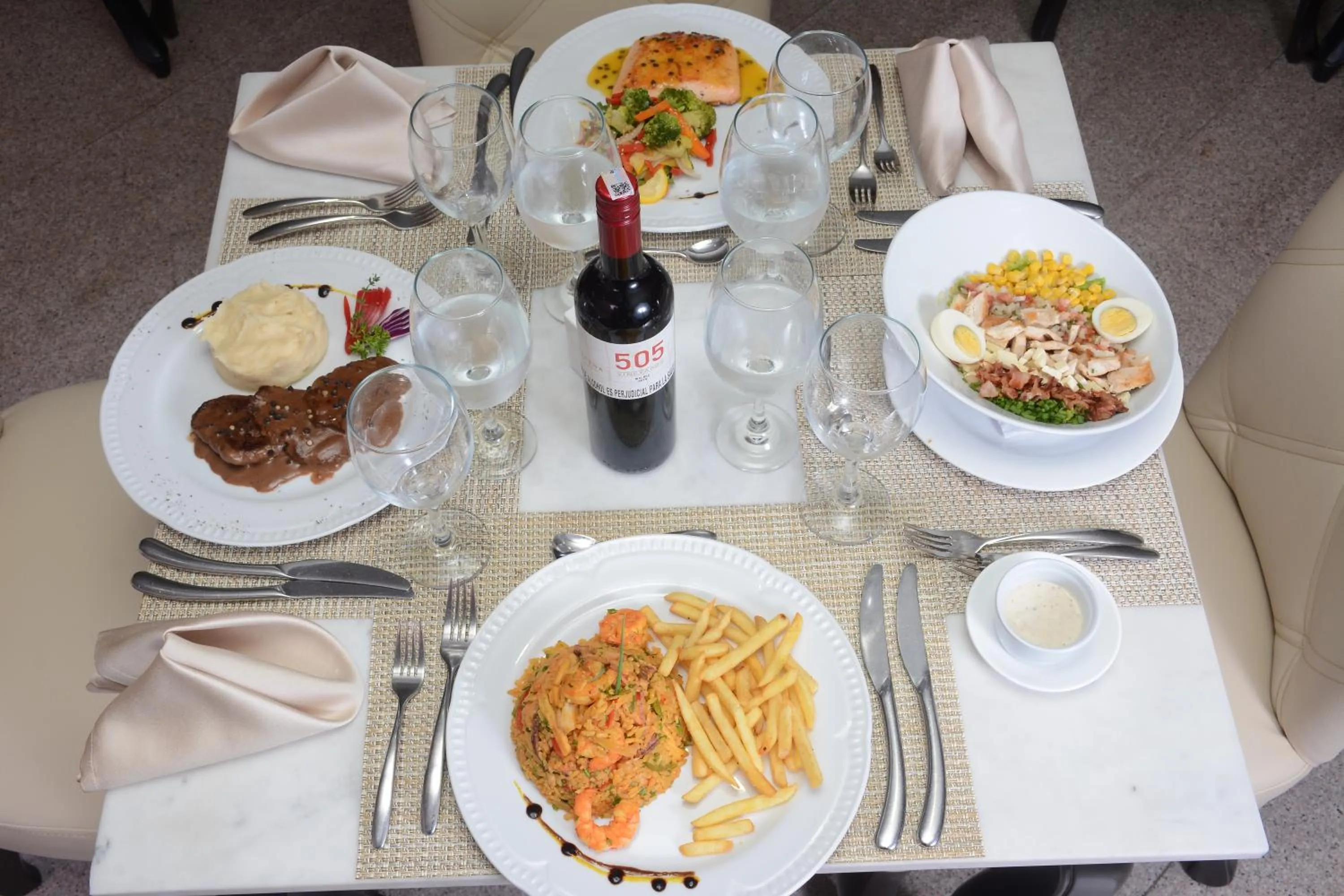 Food and drinks in Radisson Diamond Barranquilla