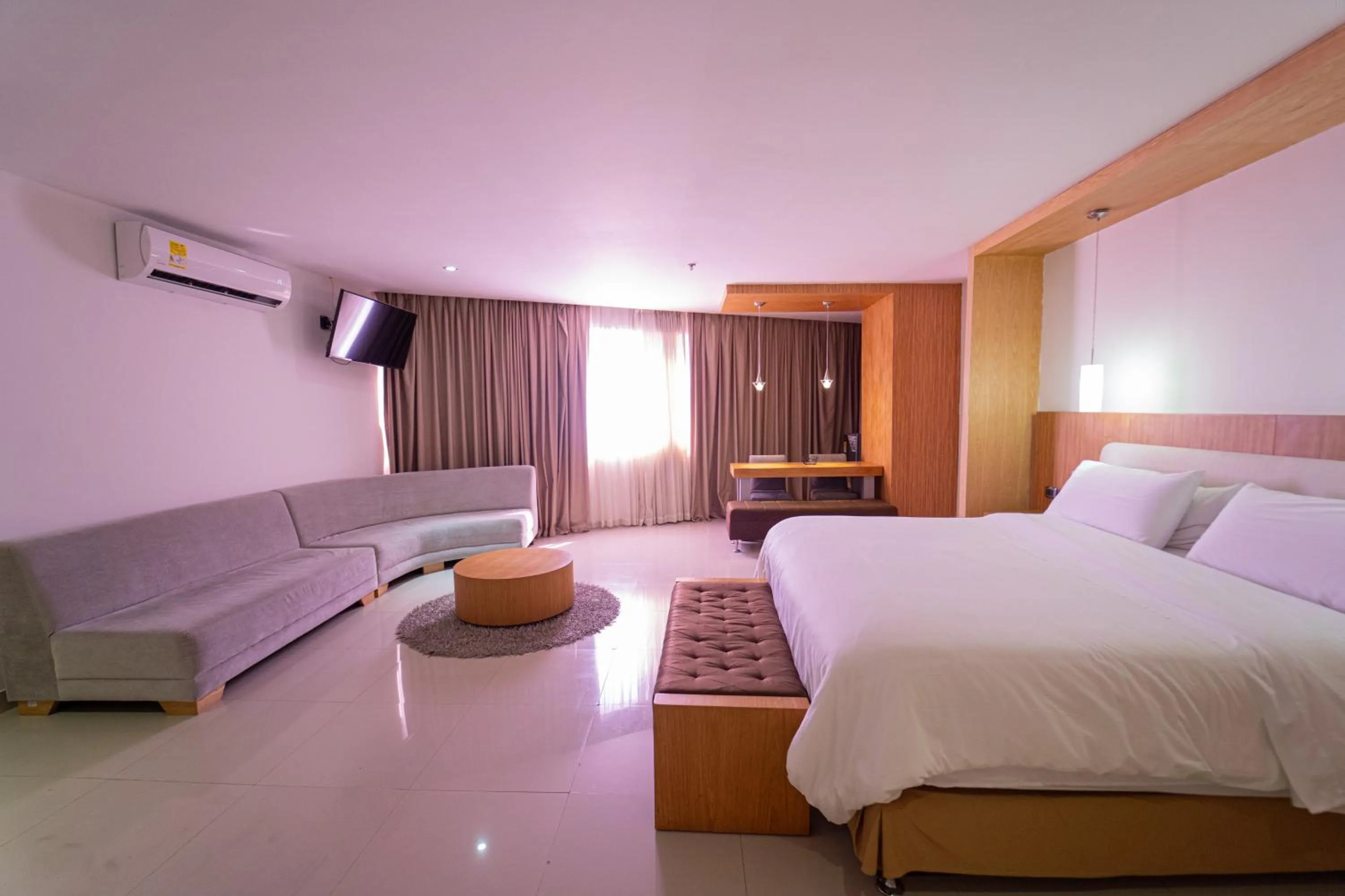 Bath, Bed in Radisson Diamond Barranquilla
