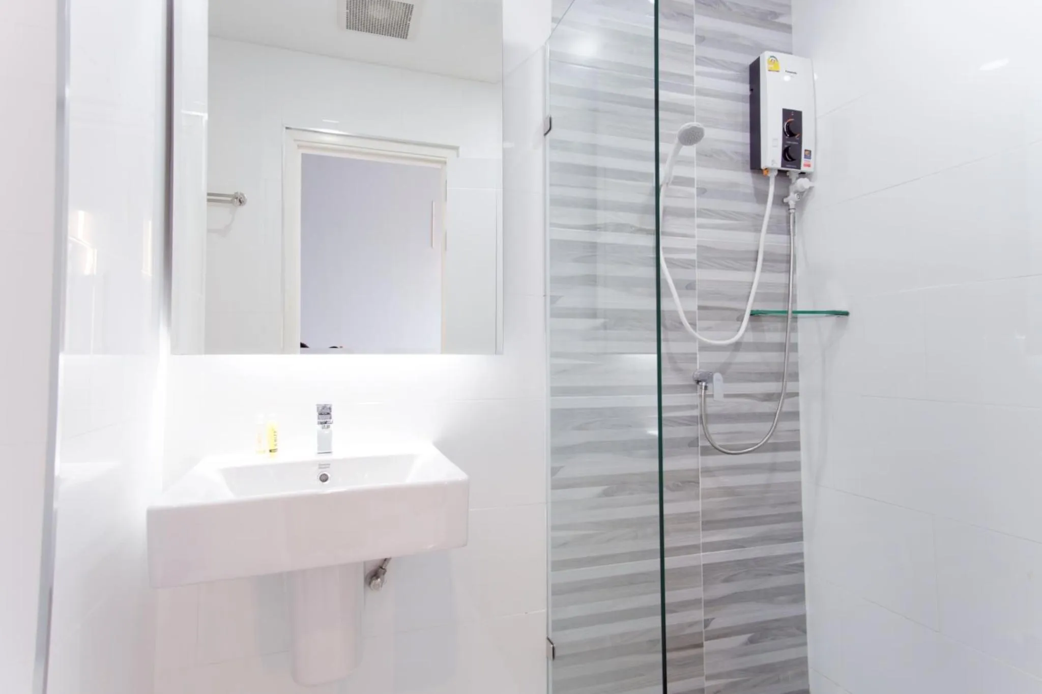 Bathroom in ABIZZ Hotel KwanPhayao