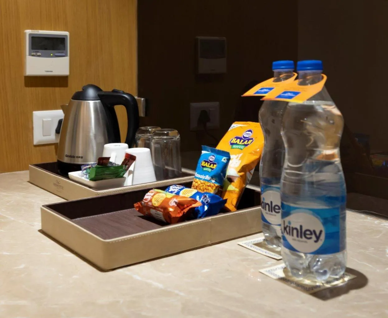 Coffee/tea facilities in Sarovar Portico Morbi