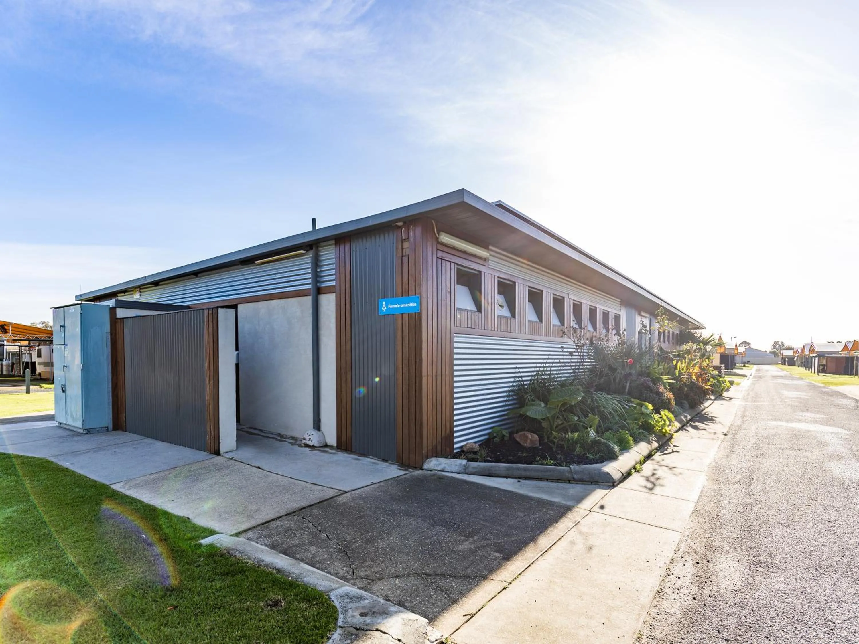 Property building in NRMA Yarrawonga Mulwala Holiday Park