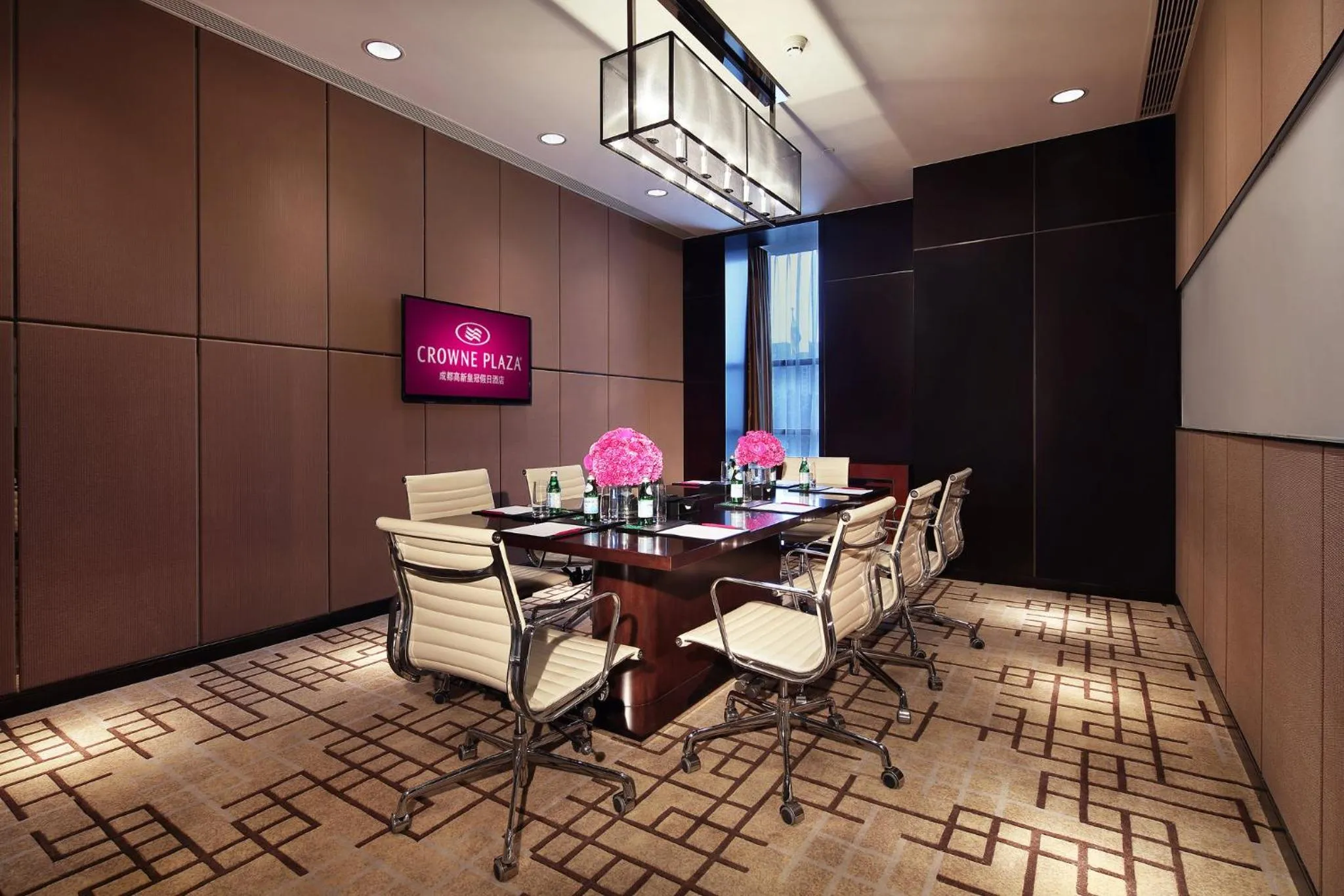 Meeting/conference room in Crowne Plaza Chengdu West by IHG