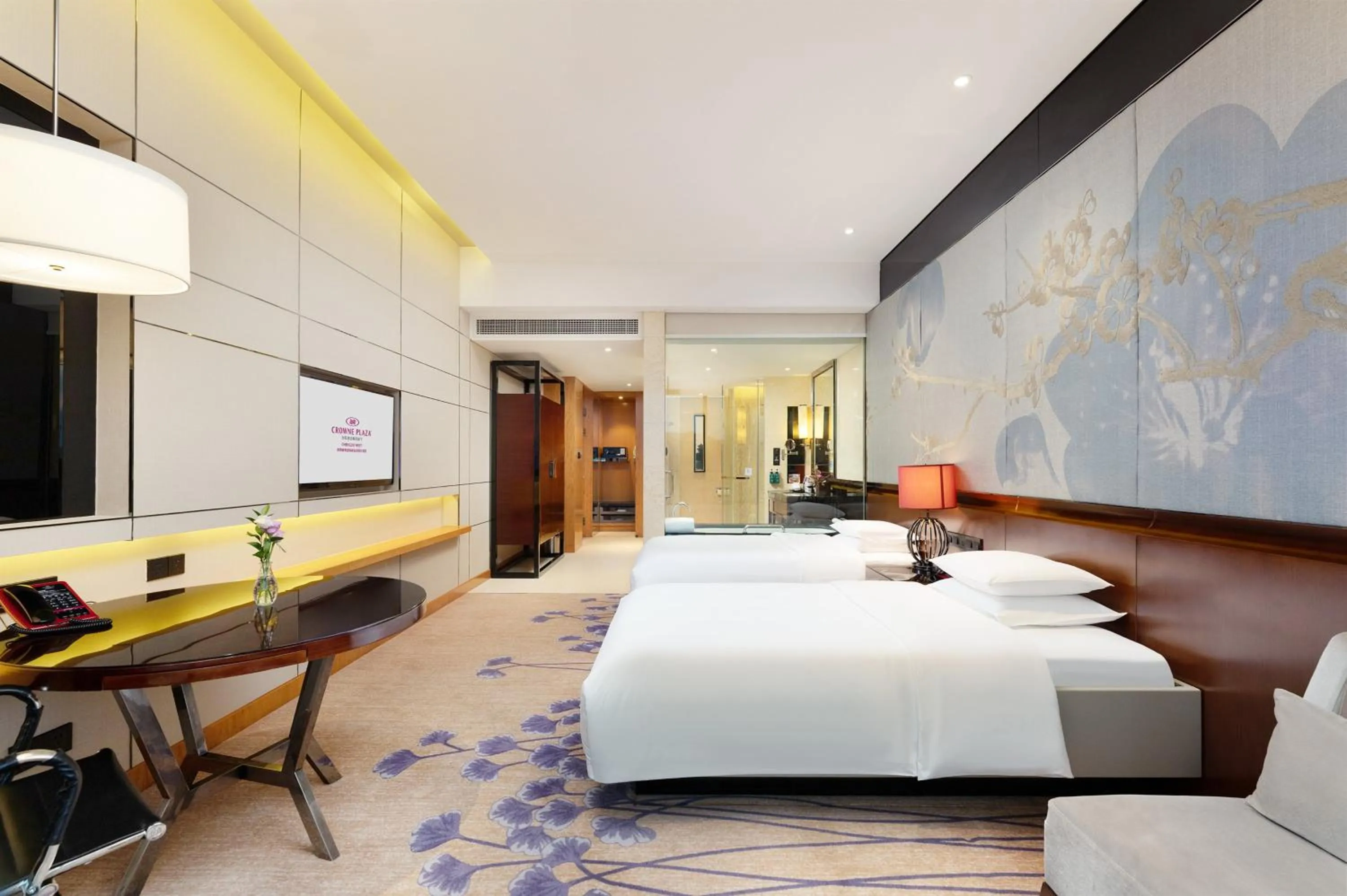Photo of the whole room, Bed in Crowne Plaza Chengdu West by IHG