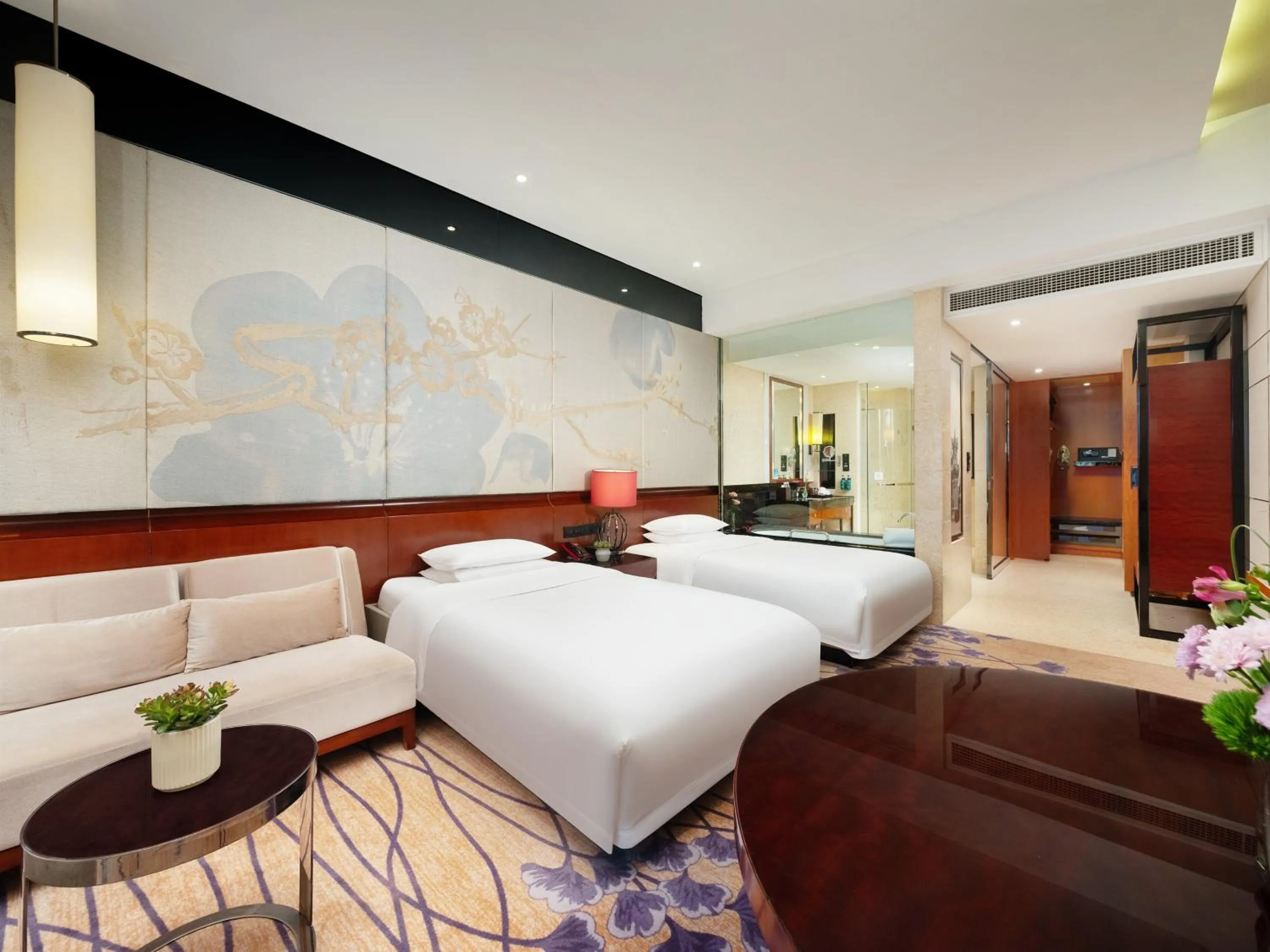 Photo of the whole room, Bed in Crowne Plaza Chengdu West by IHG