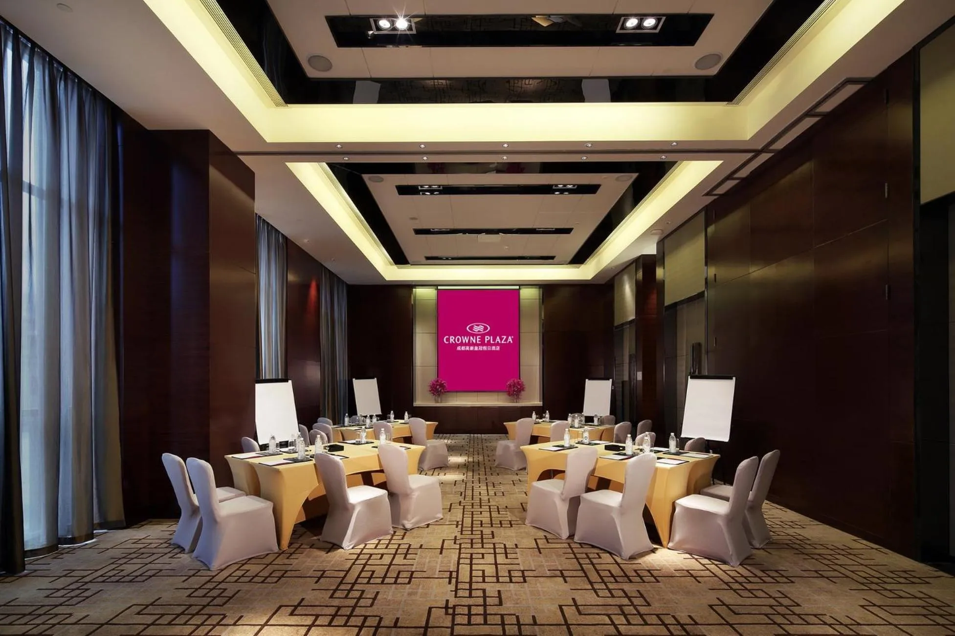 Meeting/conference room in Crowne Plaza Chengdu West by IHG