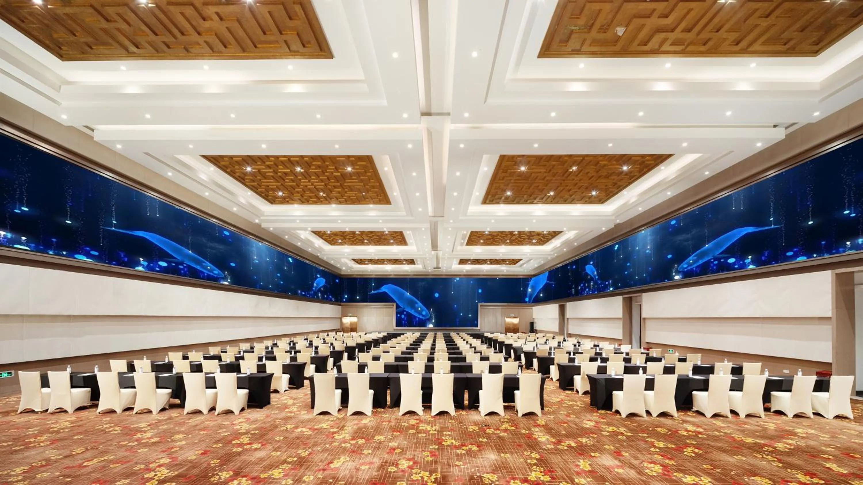 Meeting/conference room in Crowne Plaza Chengdu West by IHG