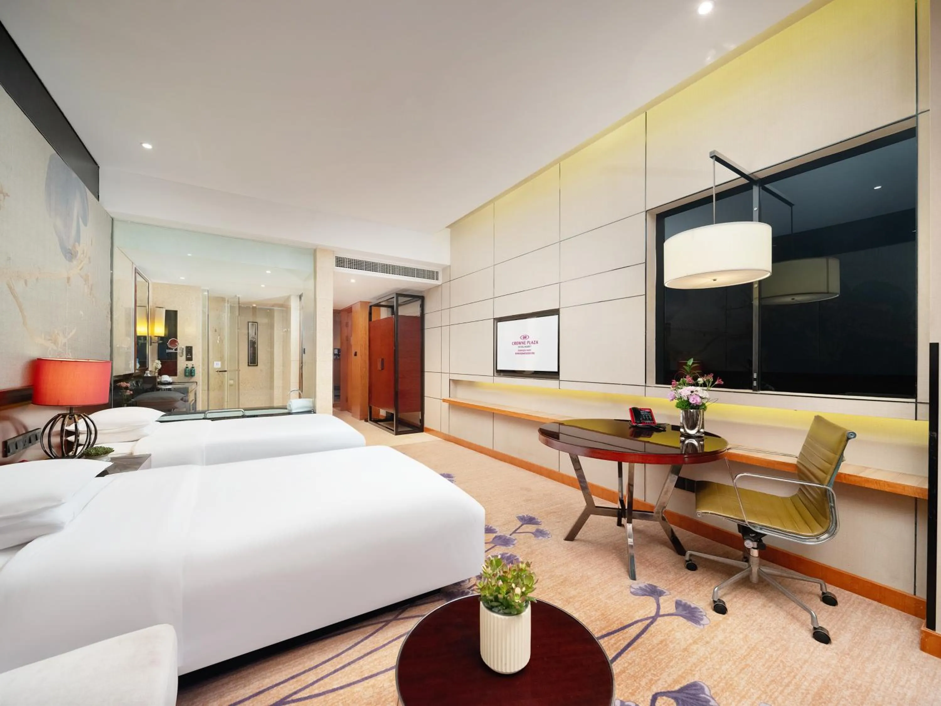 Bed in Crowne Plaza Chengdu West by IHG