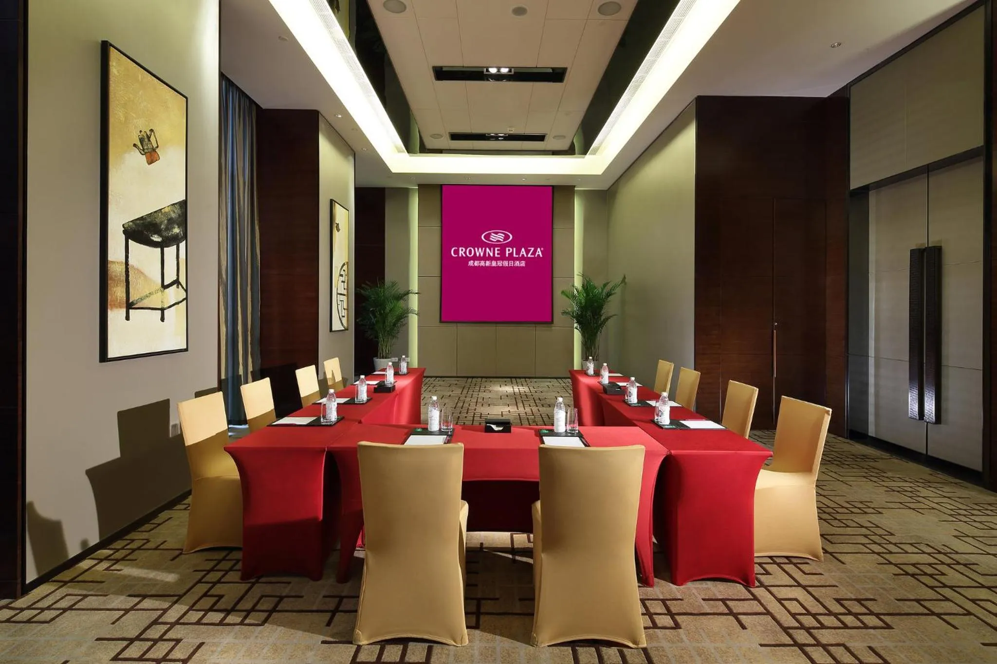 Meeting/conference room in Crowne Plaza Chengdu West by IHG