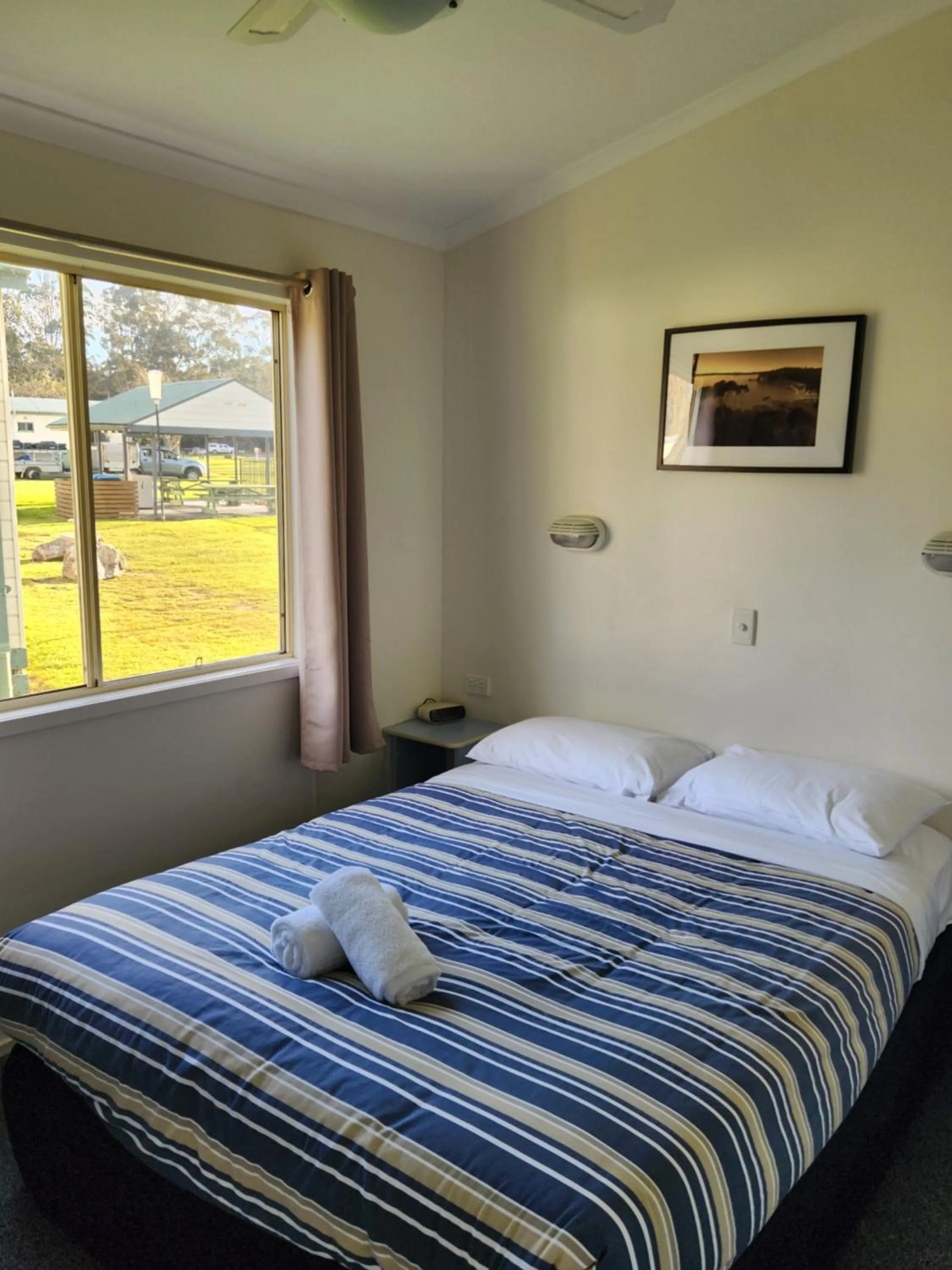 Bedroom, Bed in Eden Gateway Holiday Park