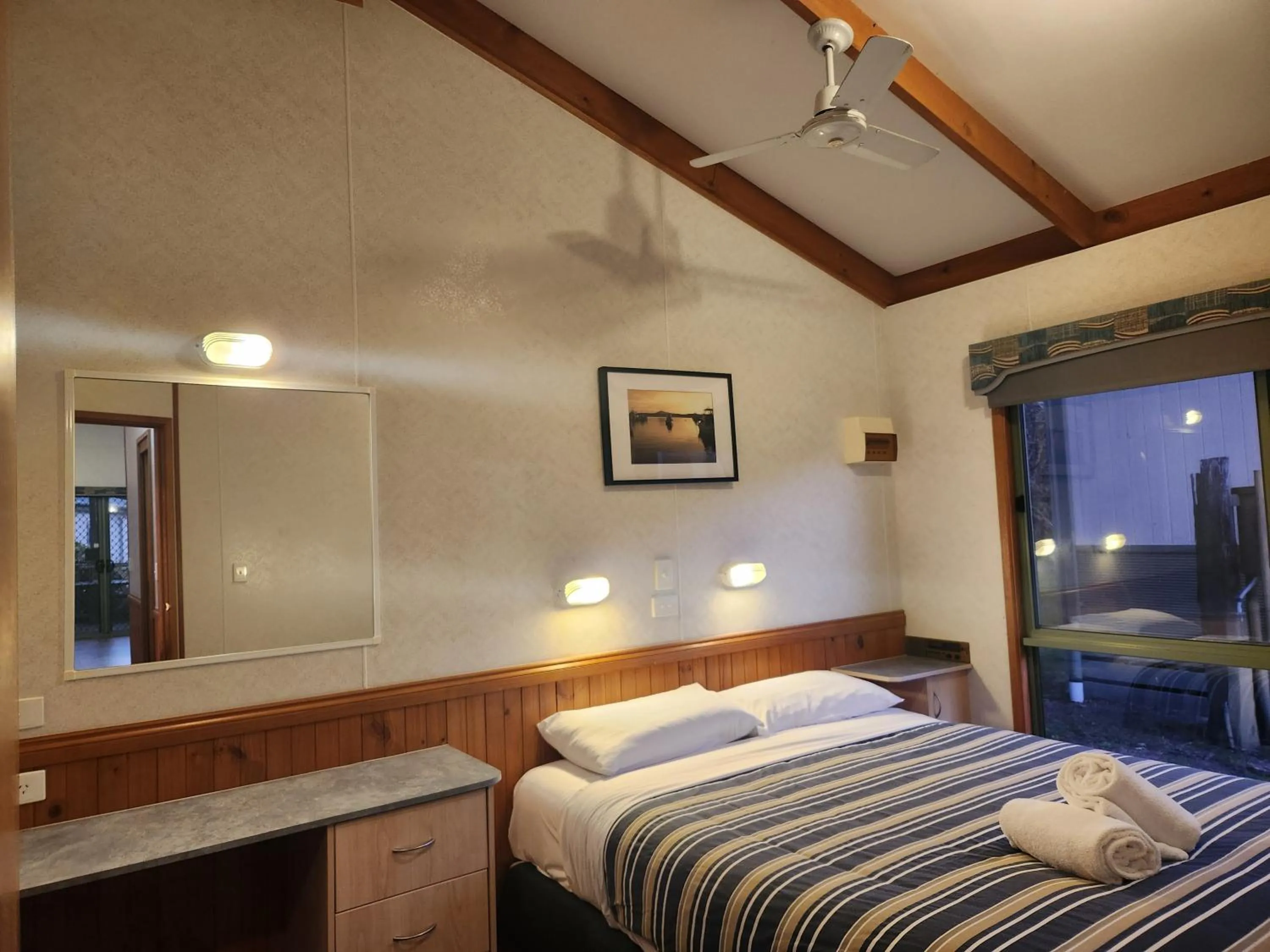 Bedroom, Bed in Eden Gateway Holiday Park