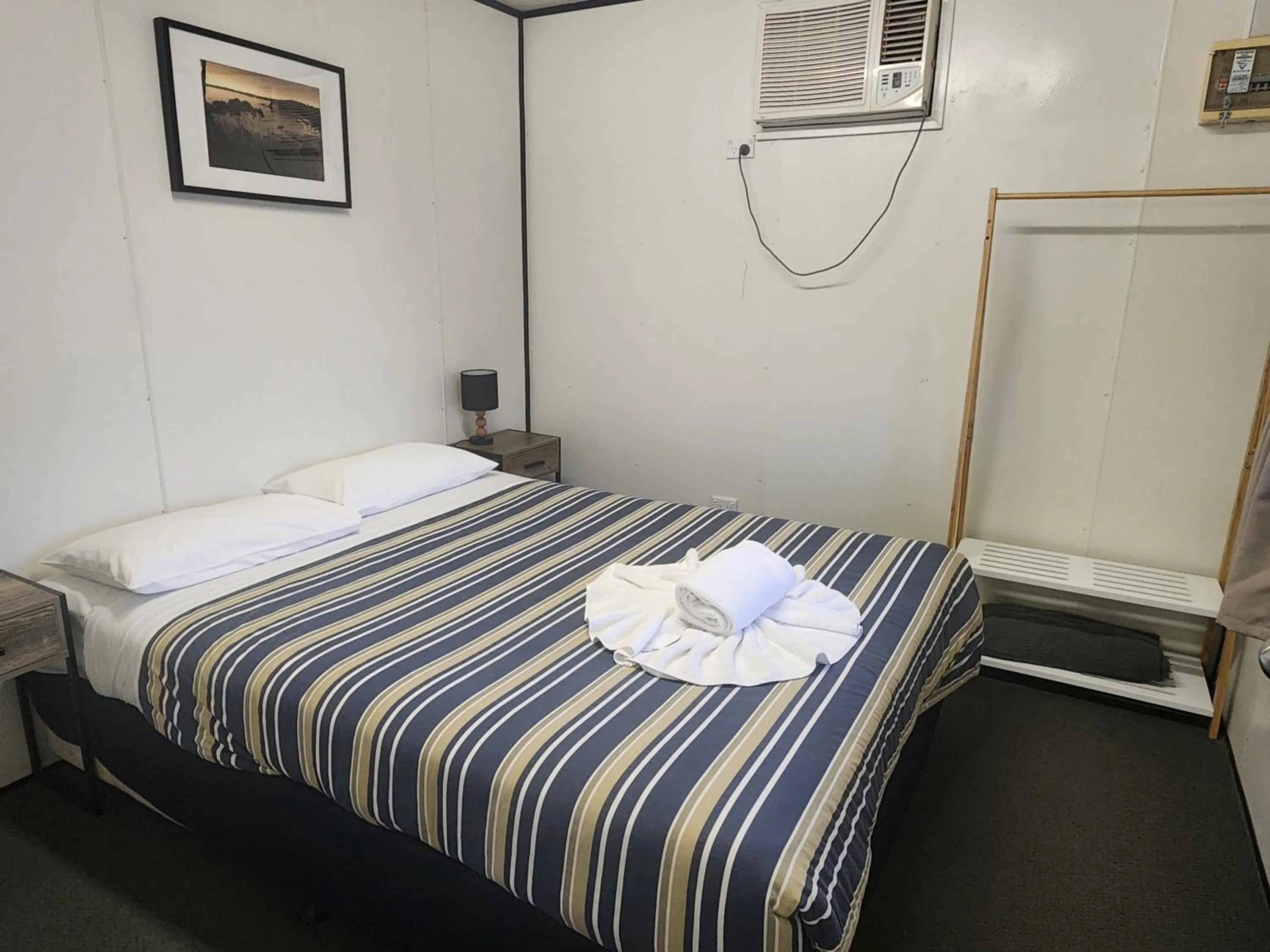 Bedroom, Bed in Eden Gateway Holiday Park