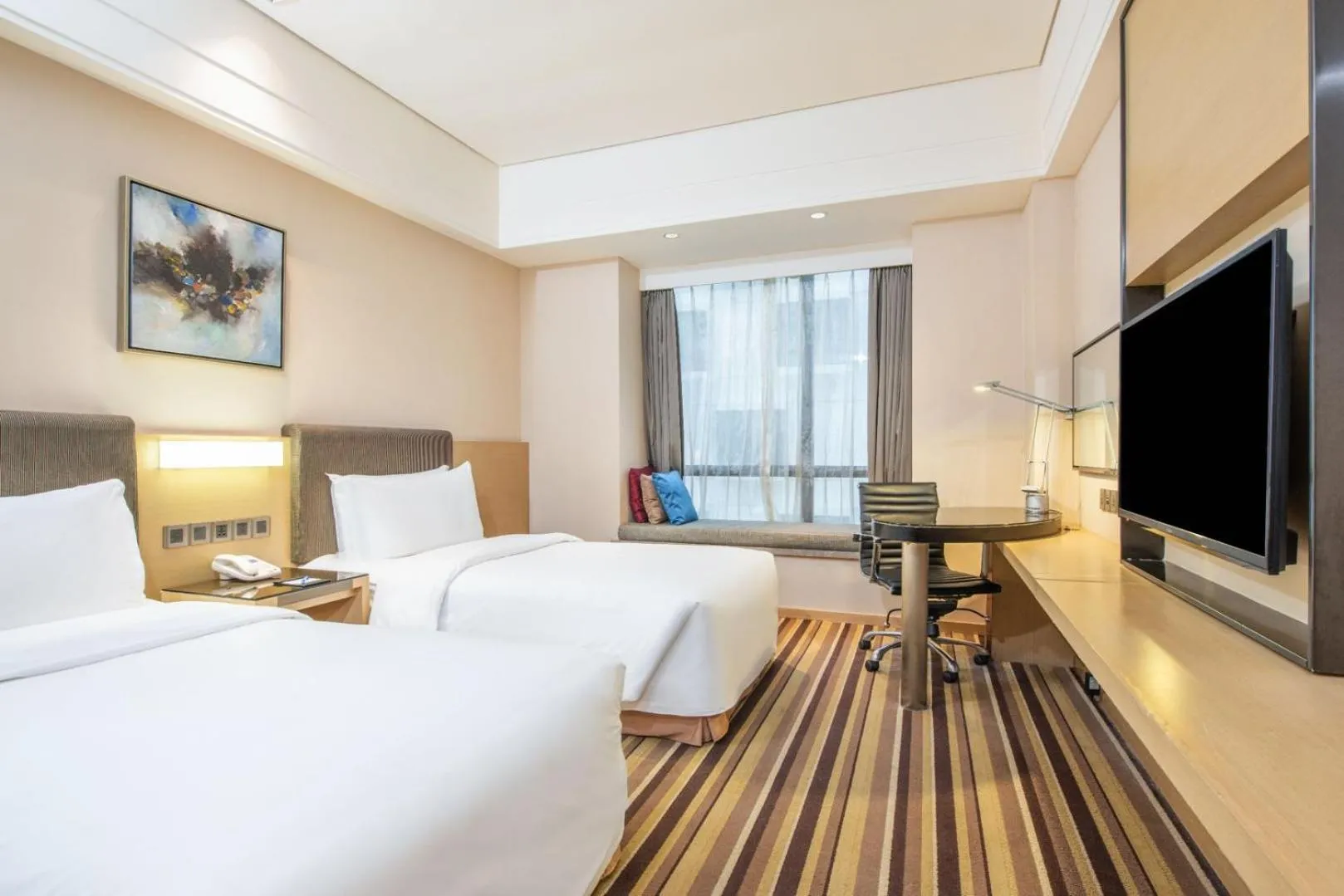 Standard Twin Room with Atrium View in Holiday Inn Express Shenyang Golden Corridor by IHG