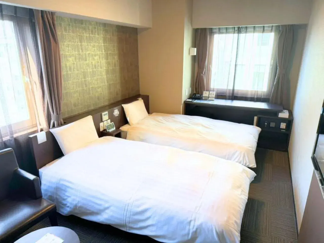 Compact Twin Room - Non-Smoking in Dormy Inn Premium Namba Natural Hot Spring Compact Twin Room - Non-Smoking in Dormy Inn Premium Namba Natural Hot Spring