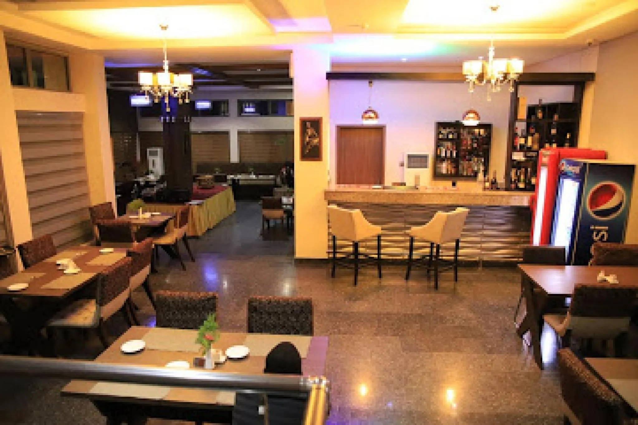 Restaurant/places to eat in Best Western Plus-standard