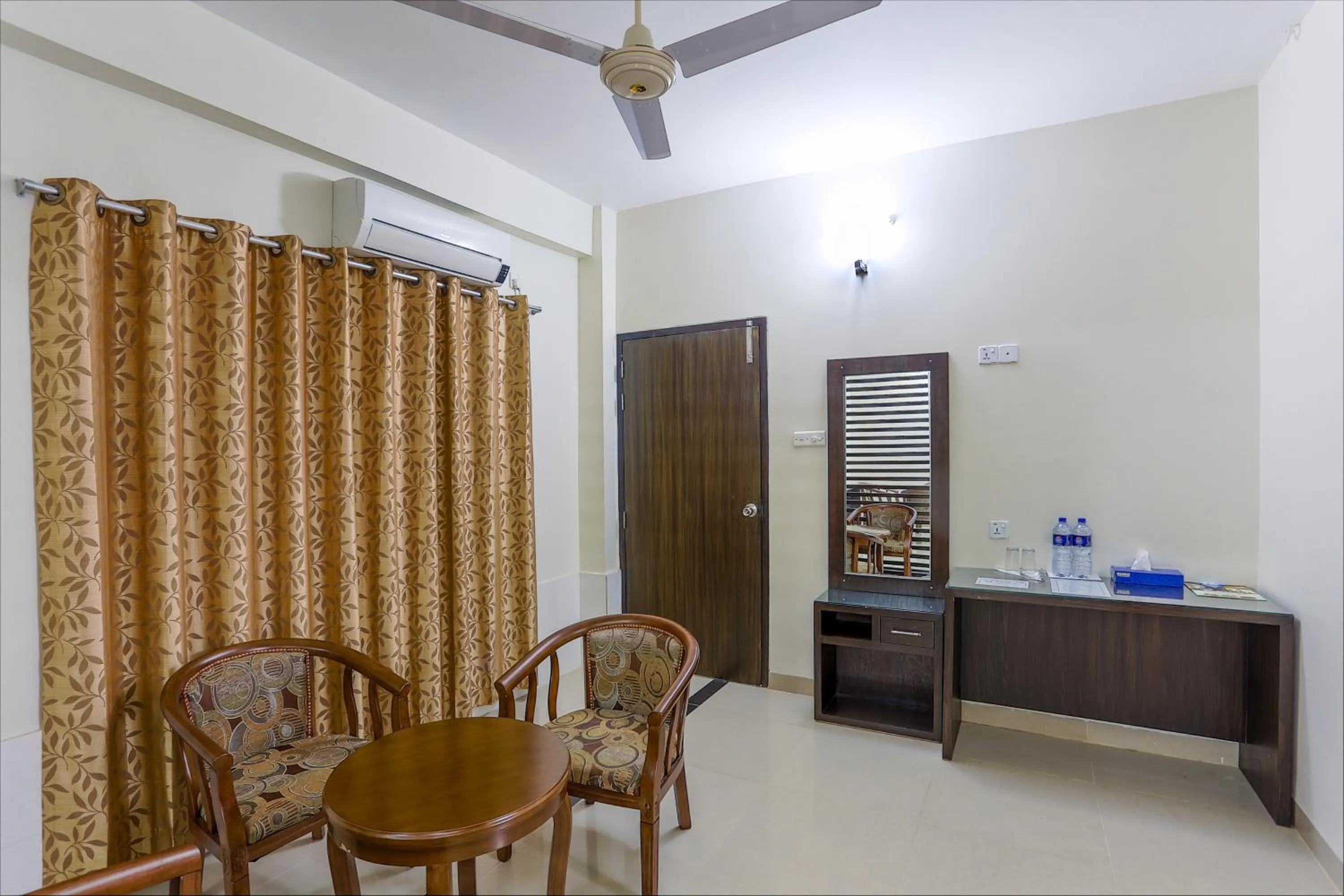 Seating area in Hotel Holy Gate