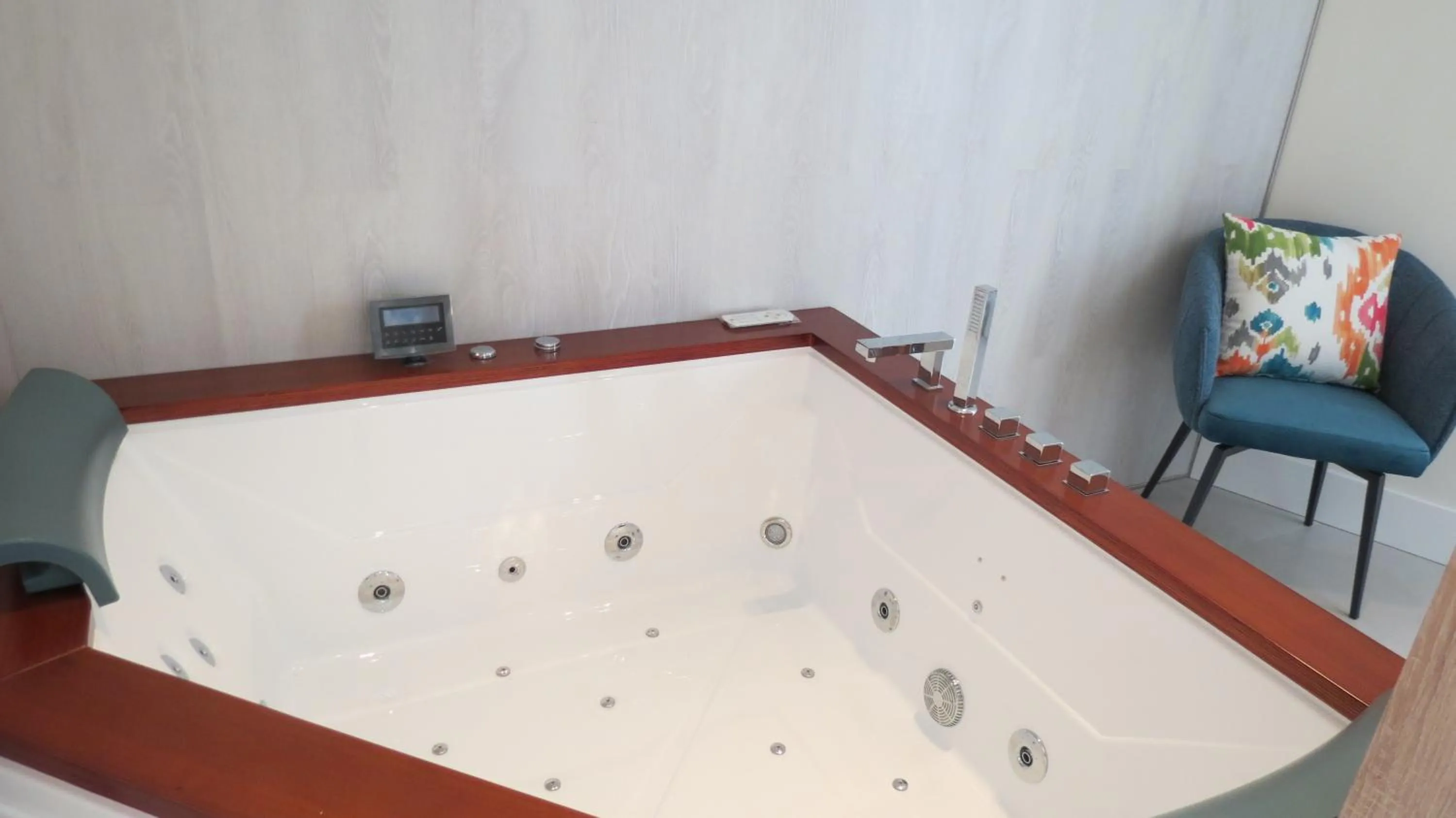 Hot Tub in La Puerta de Nerja BOUTIQUE - Adults Recommended