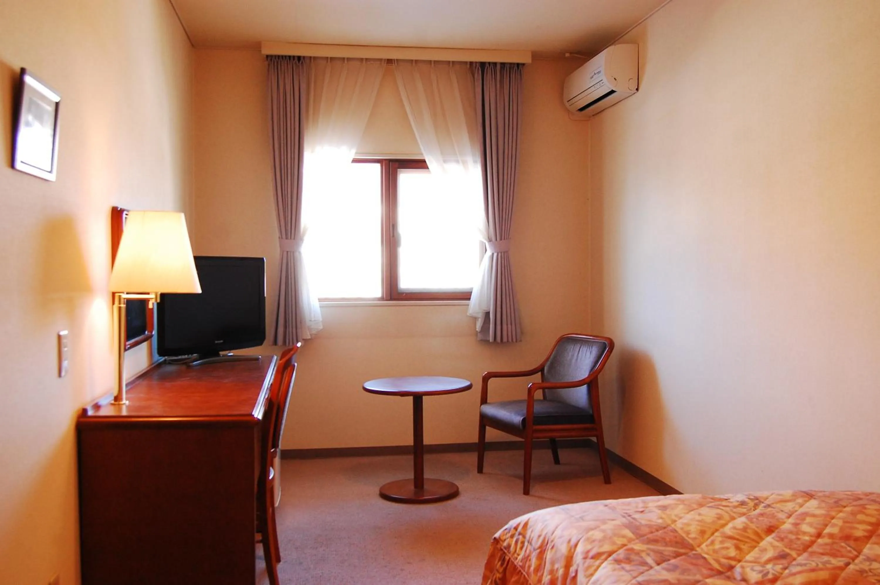 Photo of the whole room, Bed in Yatsugatake Grace Hotel