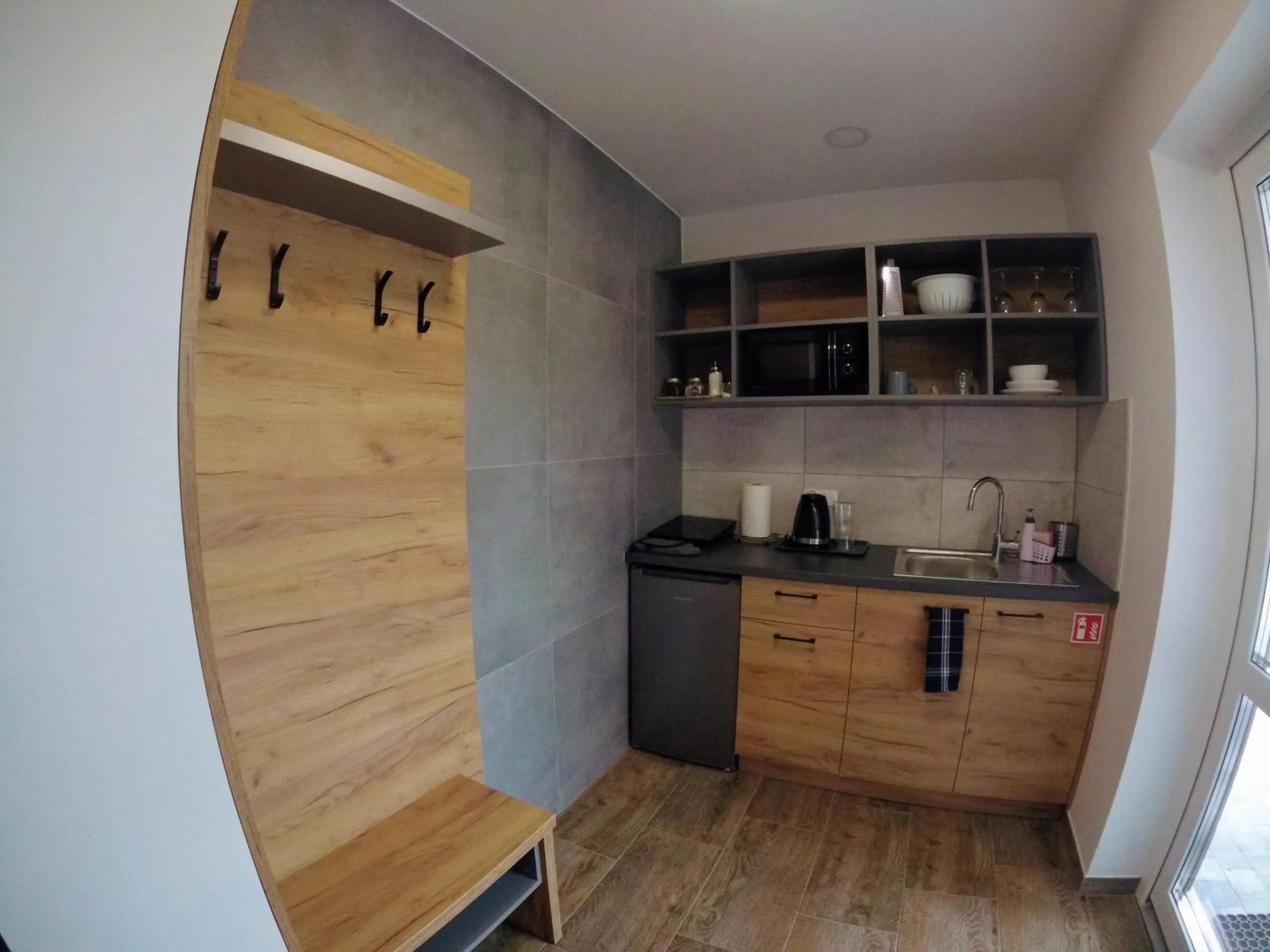 Kitchen or kitchenette in Przystanek Tykocin - apartamenty gościnne