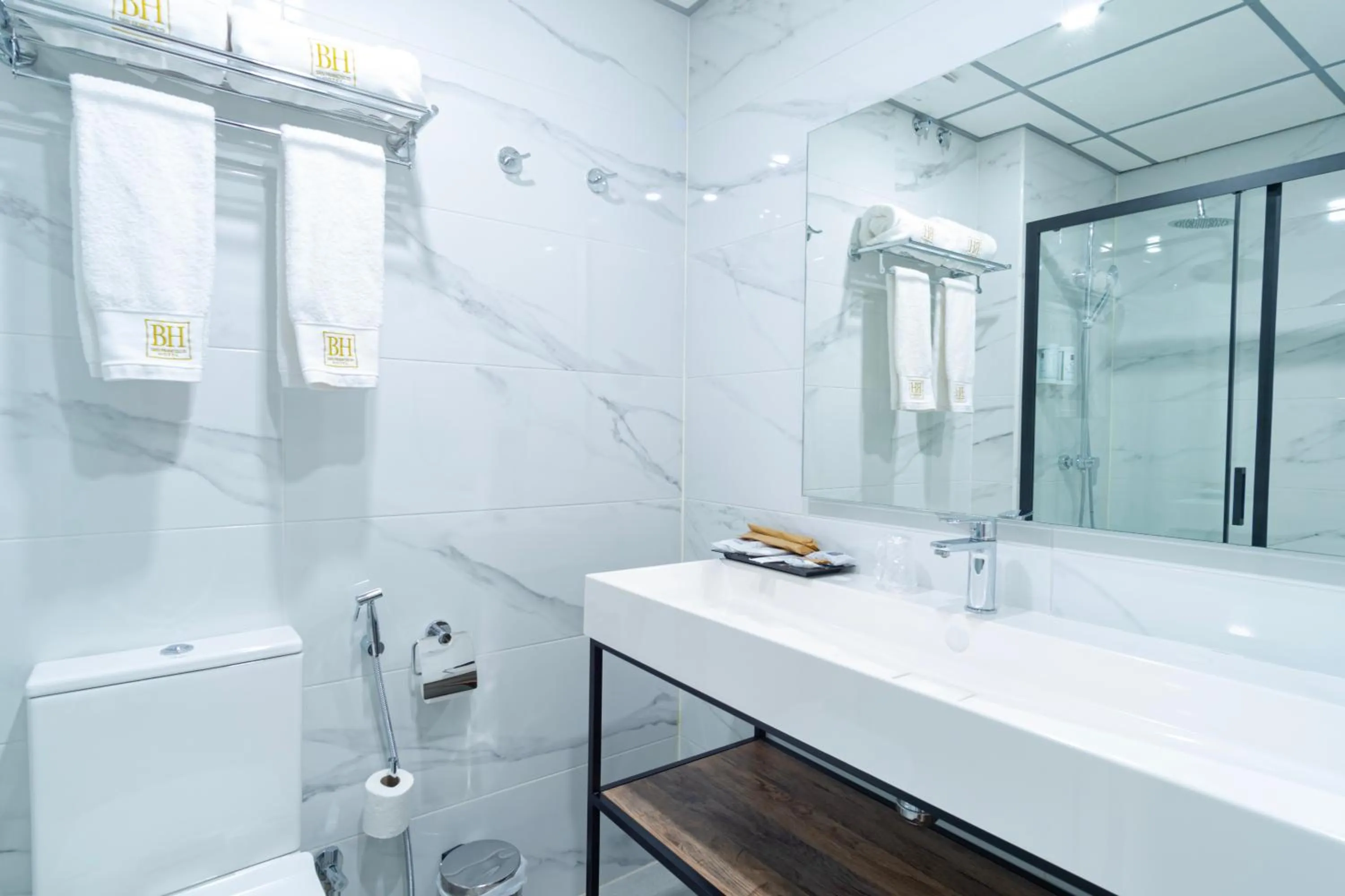 Bathroom in Hotel BH San Francisco Alicante