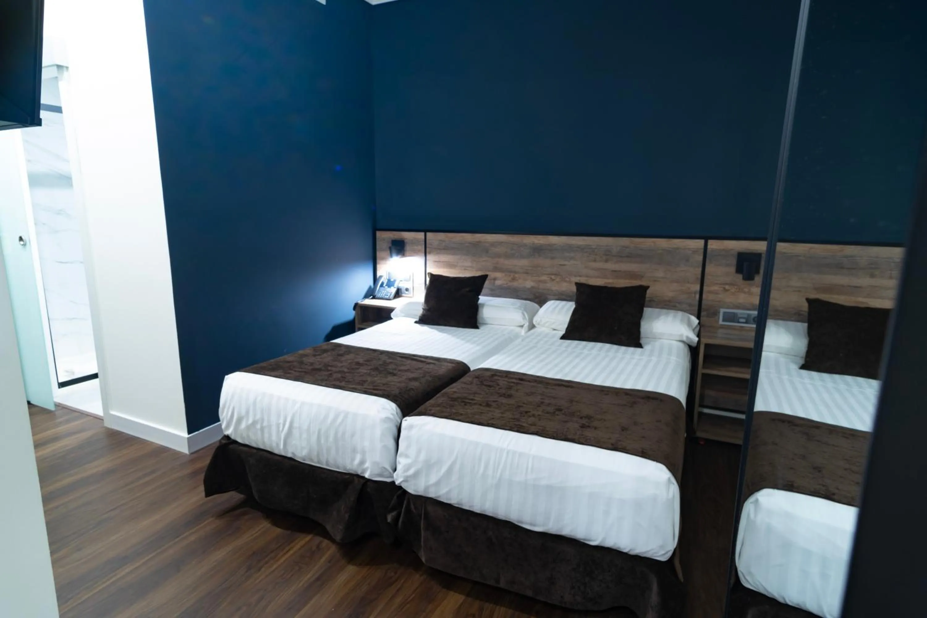 Photo of the whole room, Bed in Hotel BH San Francisco Alicante