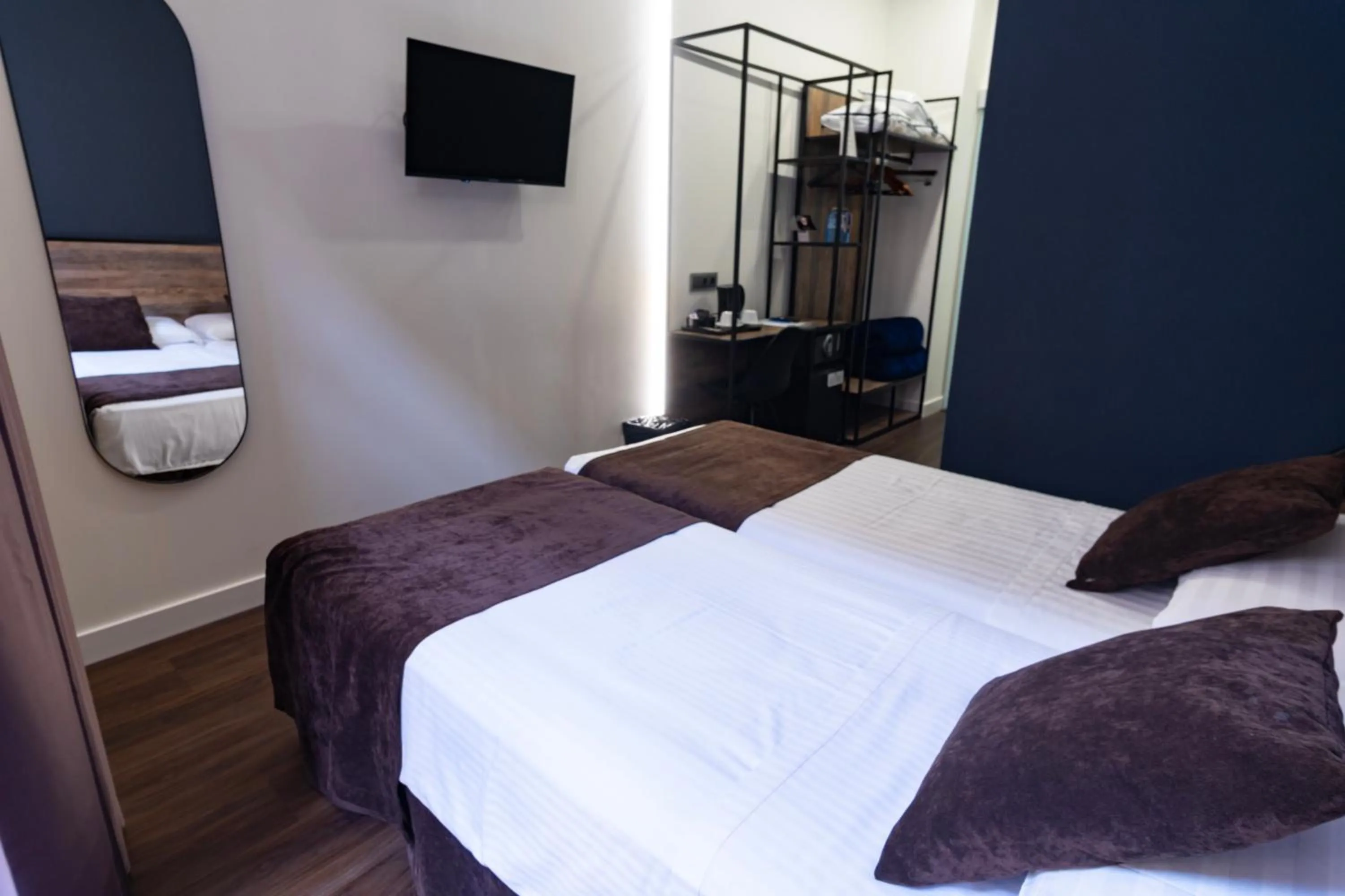 TV and multimedia, Bed in Hotel BH San Francisco Alicante