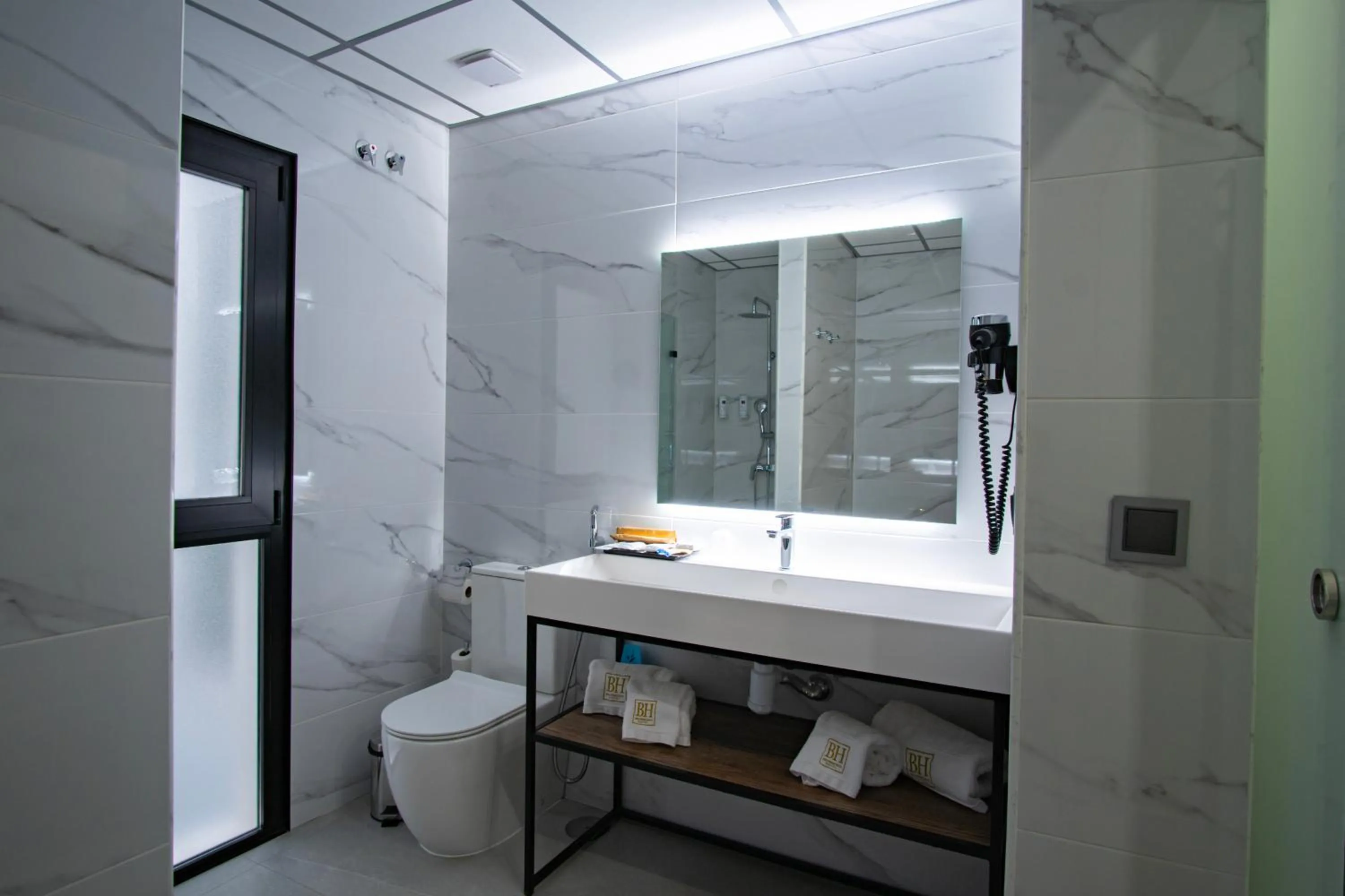 Toilet in Hotel BH San Francisco Alicante