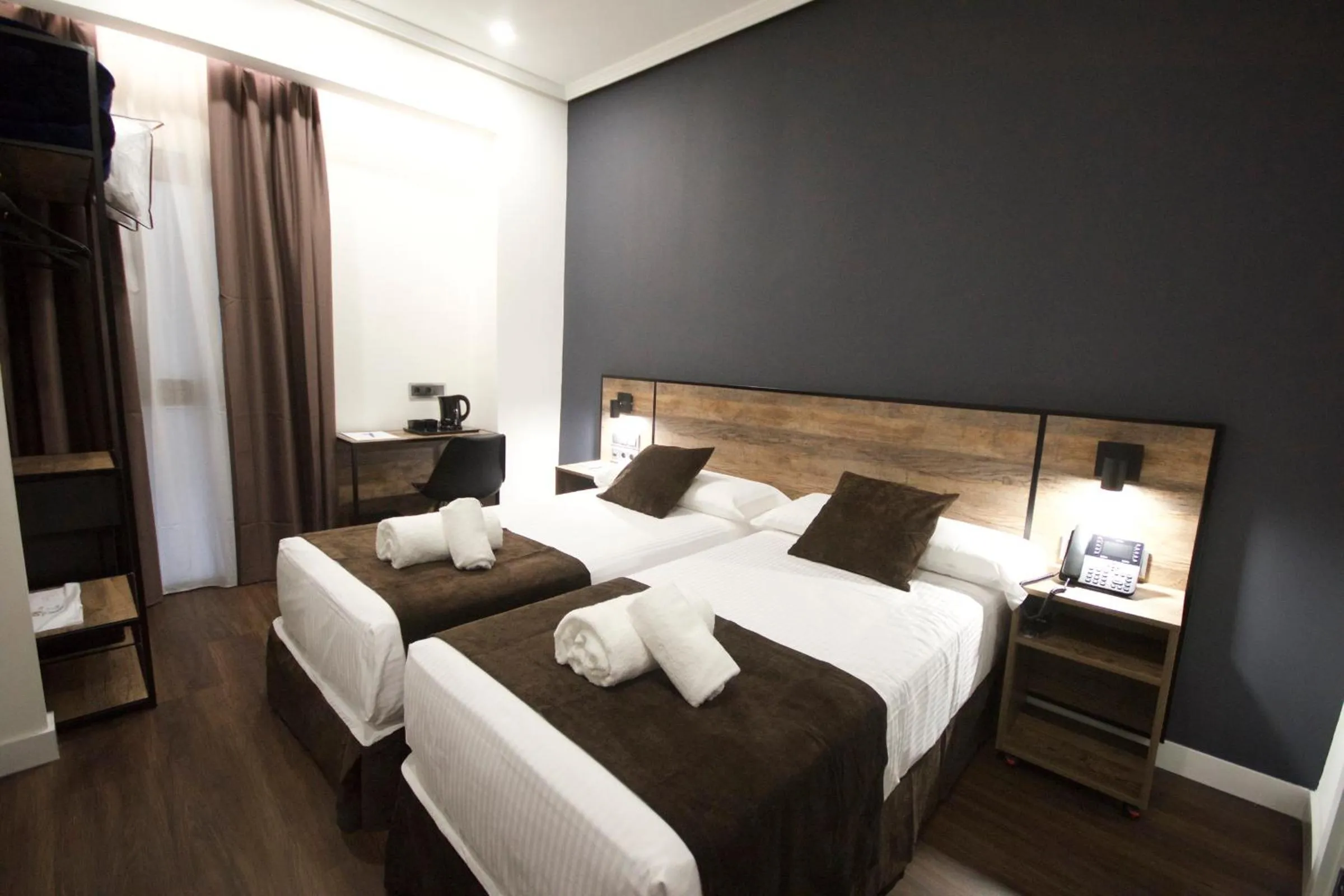 Bedroom, Bed in Hotel BH San Francisco Alicante