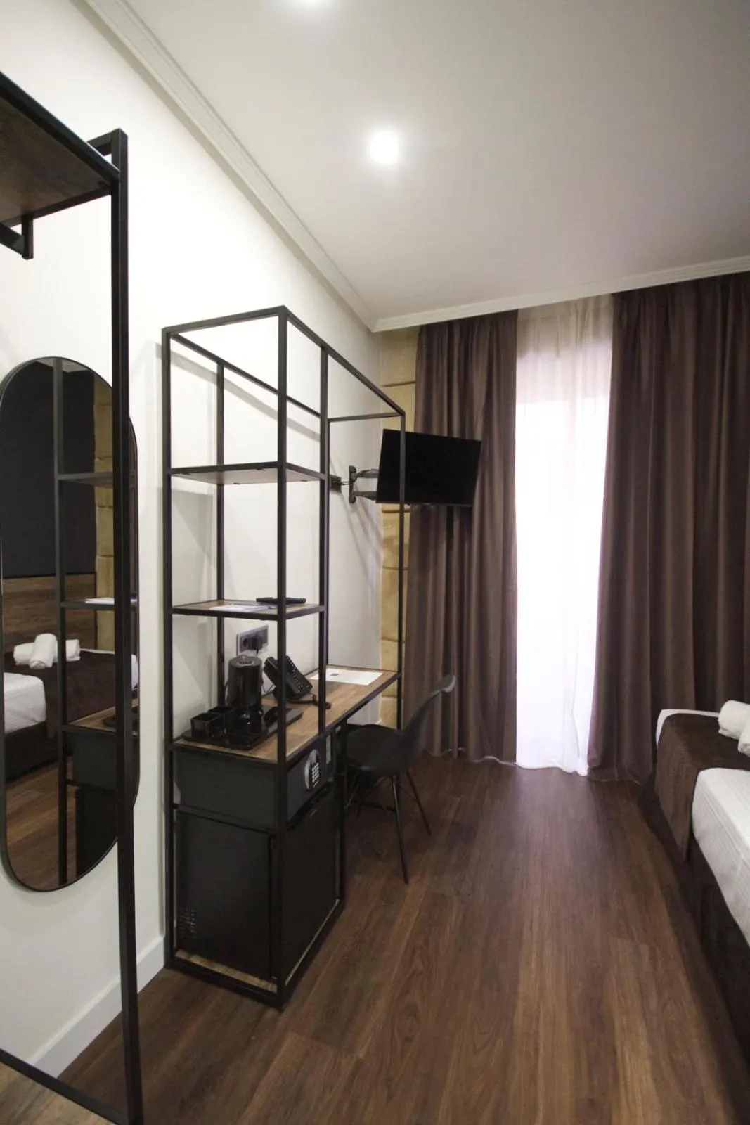 Seating area, Bed in Hotel BH San Francisco Alicante