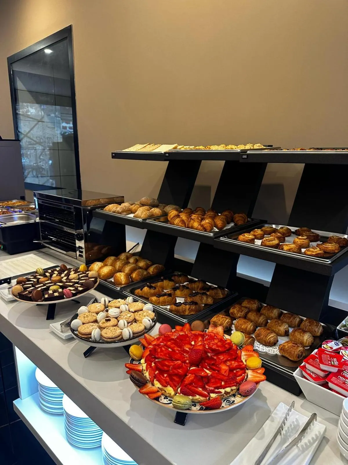 Buffet breakfast in Hotel BH San Francisco Alicante