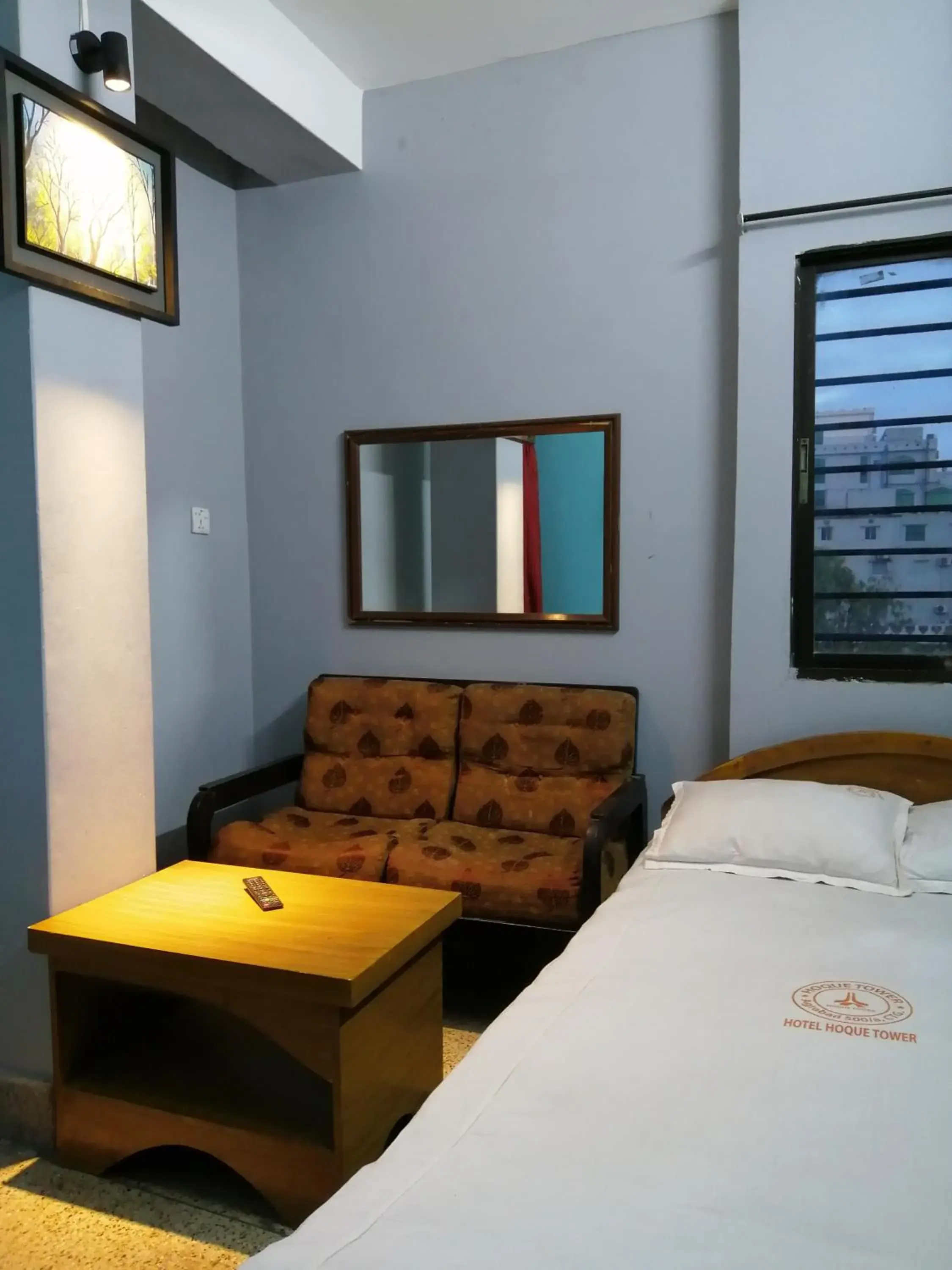Standard Single Room - single occupancy in Hotel Hoque Tower International Standard Single Room - single occupancy in Hotel Hoque Tower International