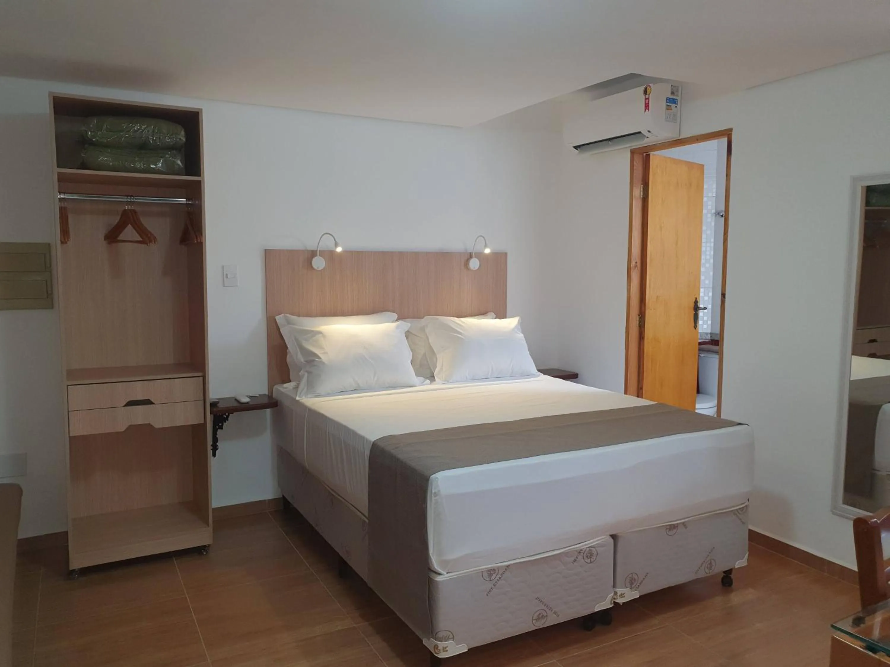 Bed in Hotel Chalet Monet - Granja Vianna