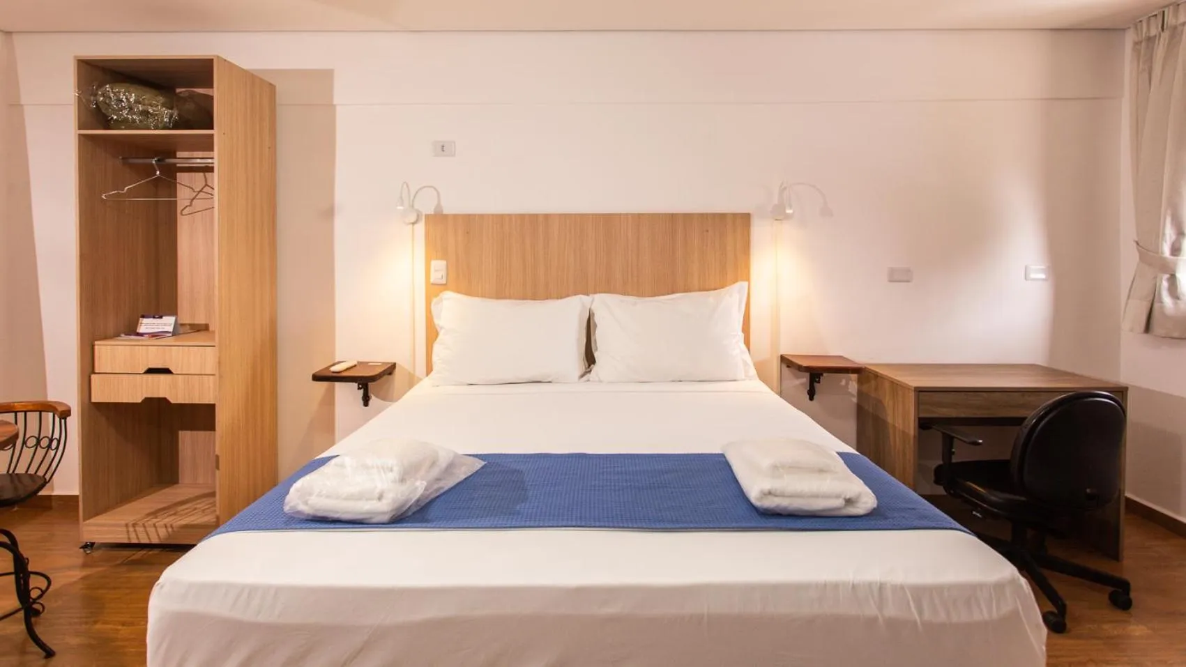 Bed in Hotel Chalet Monet - Granja Vianna