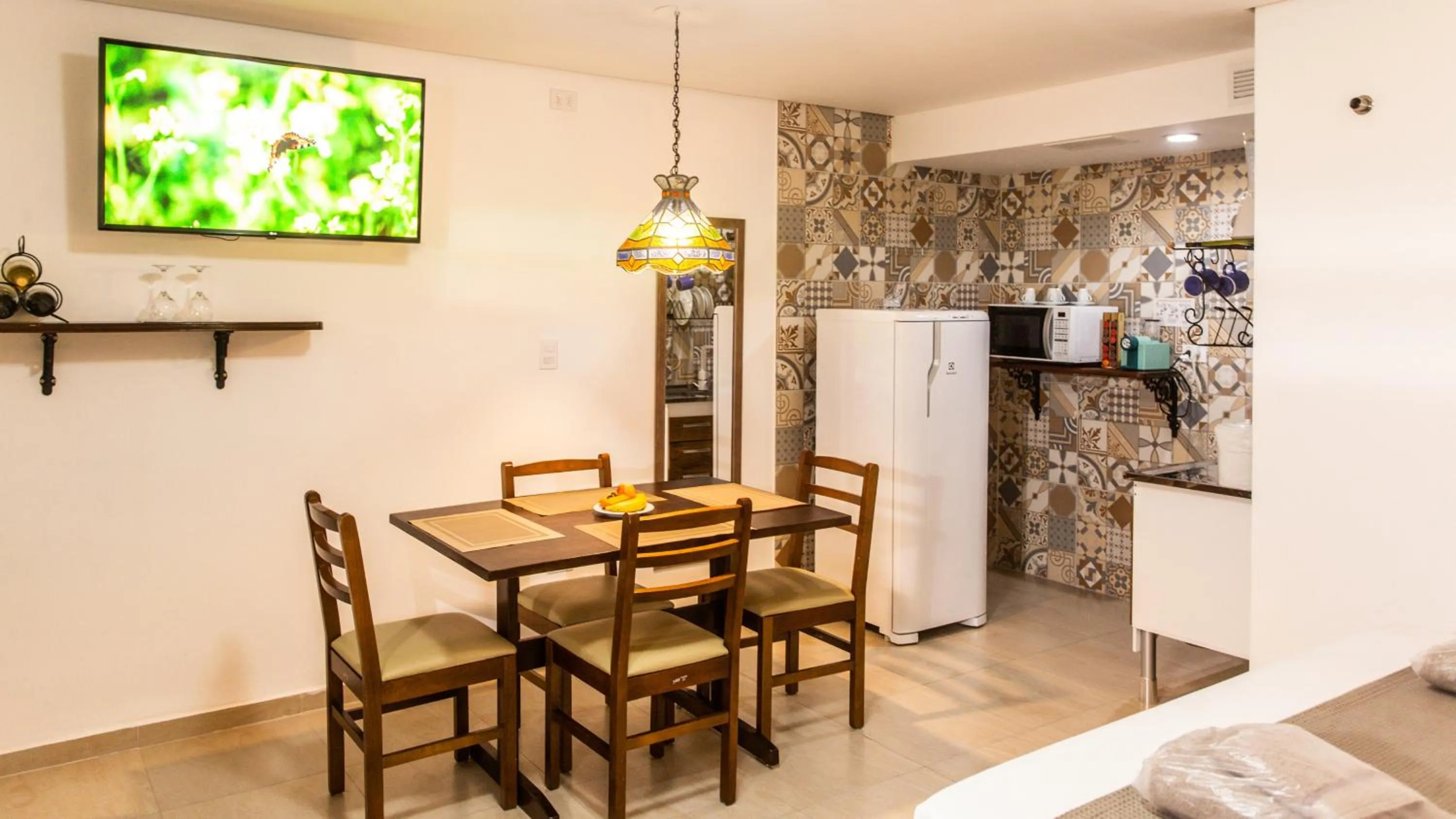 Dining area in Hotel Chalet Monet - Granja Vianna