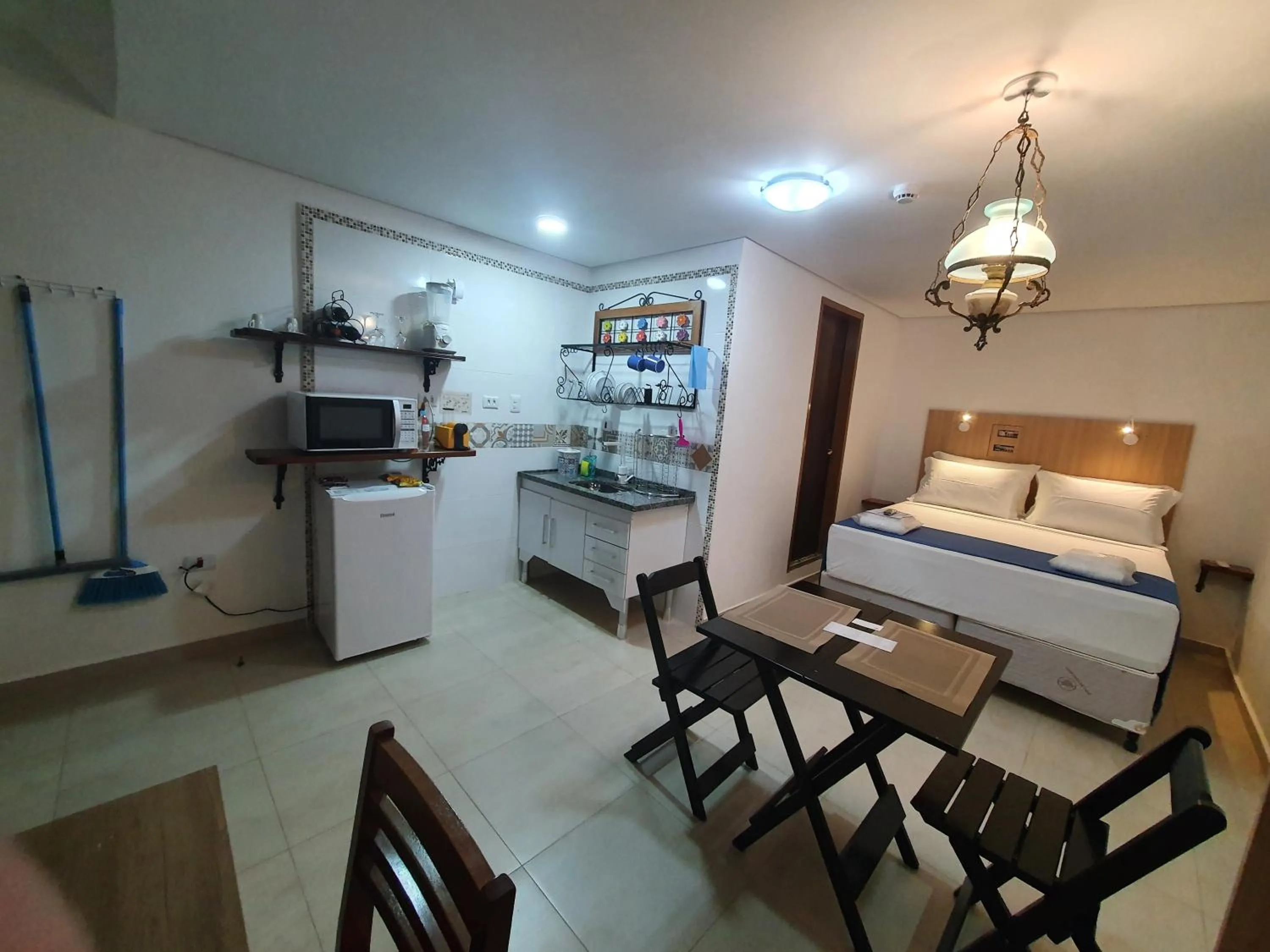 Photo of the whole room, Bed in Hotel Chalet Monet - Granja Vianna